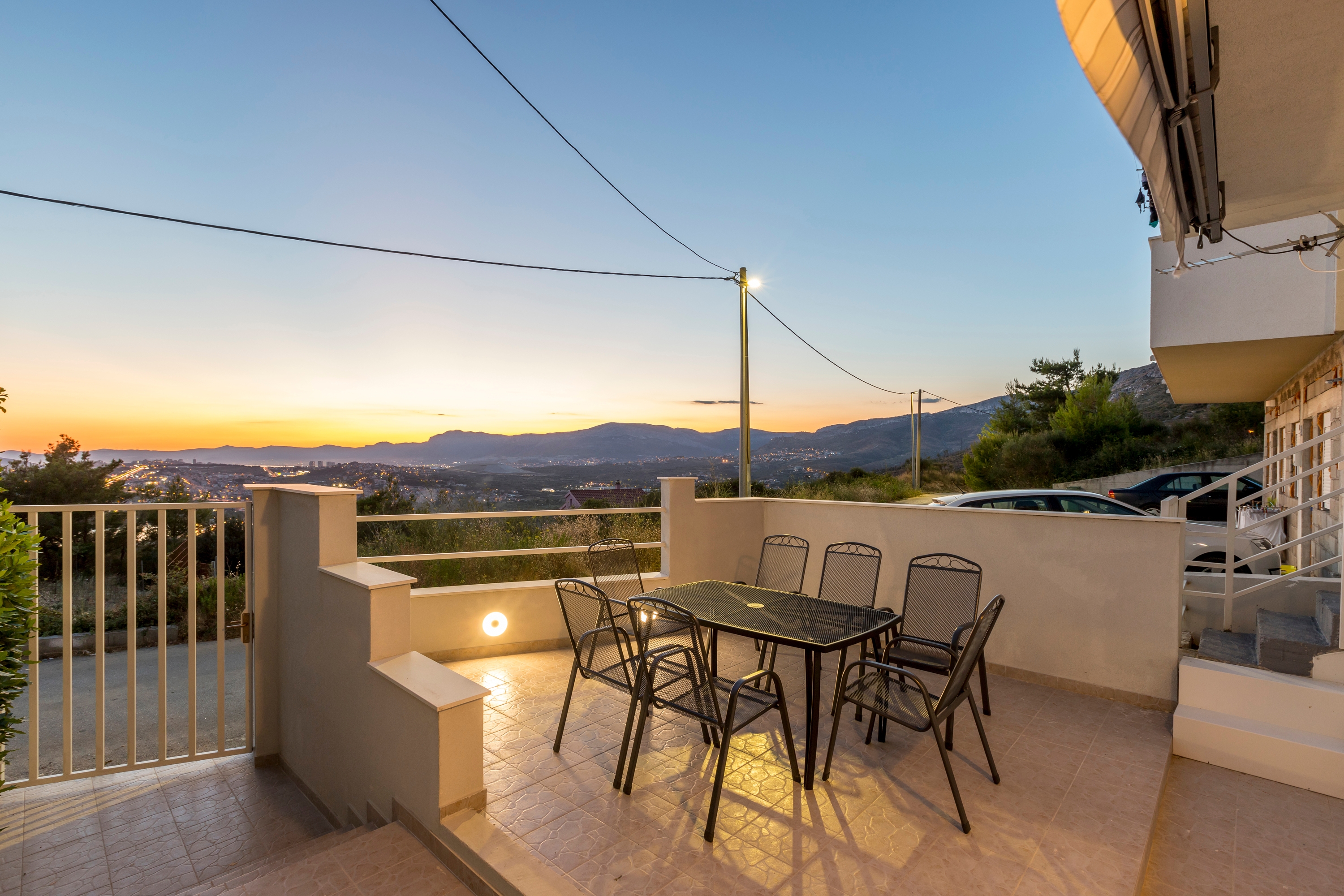 Three bedroom house with terrace and sea view Podstrana, Split  K