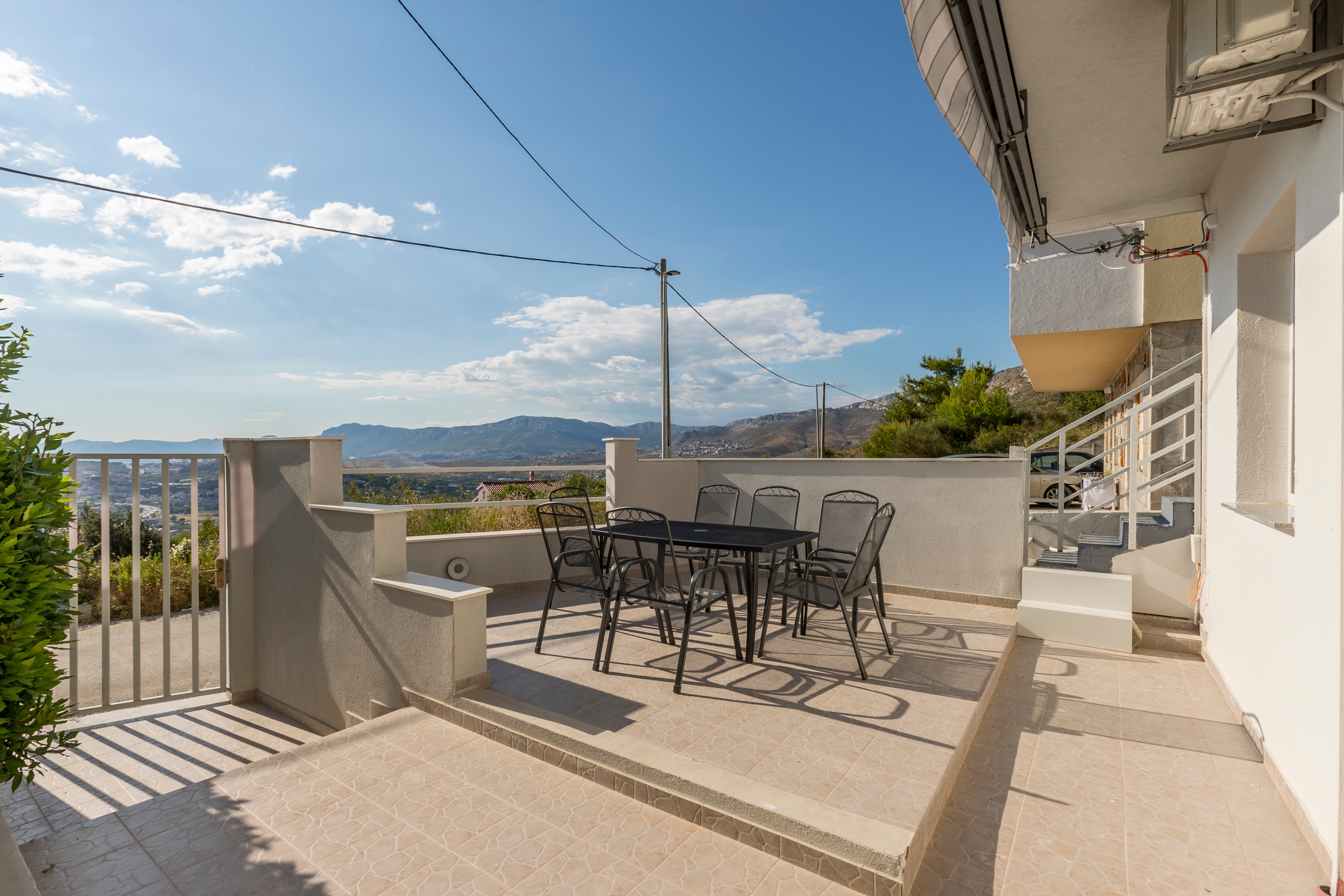 Three bedroom house with terrace and sea view Podstrana, Split  K