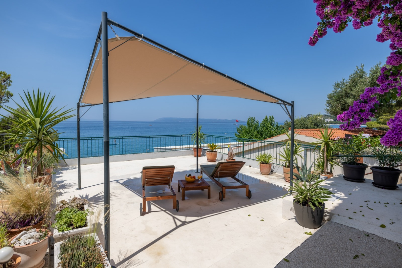 Jednosobni apartman uz plažu Tučepi, Makarska  A-a