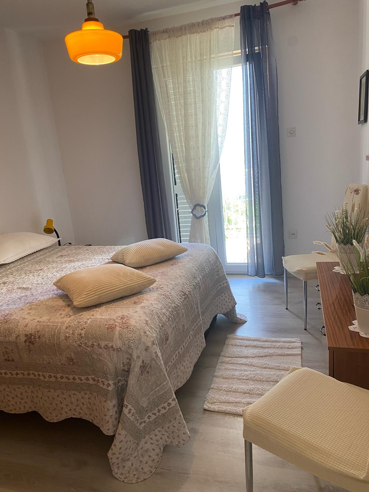 Three bedroom apartment with terrace Stari Grad, Hvar  A-b