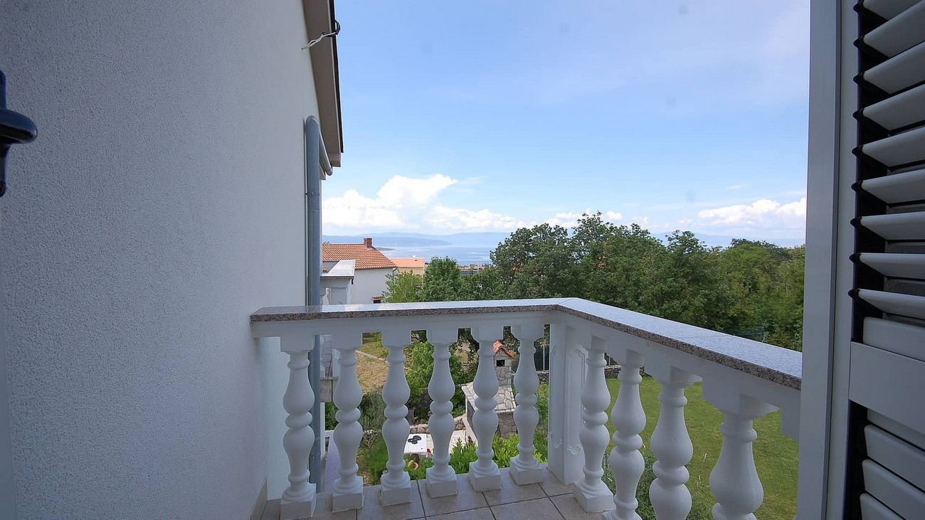 Two bedroom apartment with balcony and sea view Kremenići, Krk  A-b