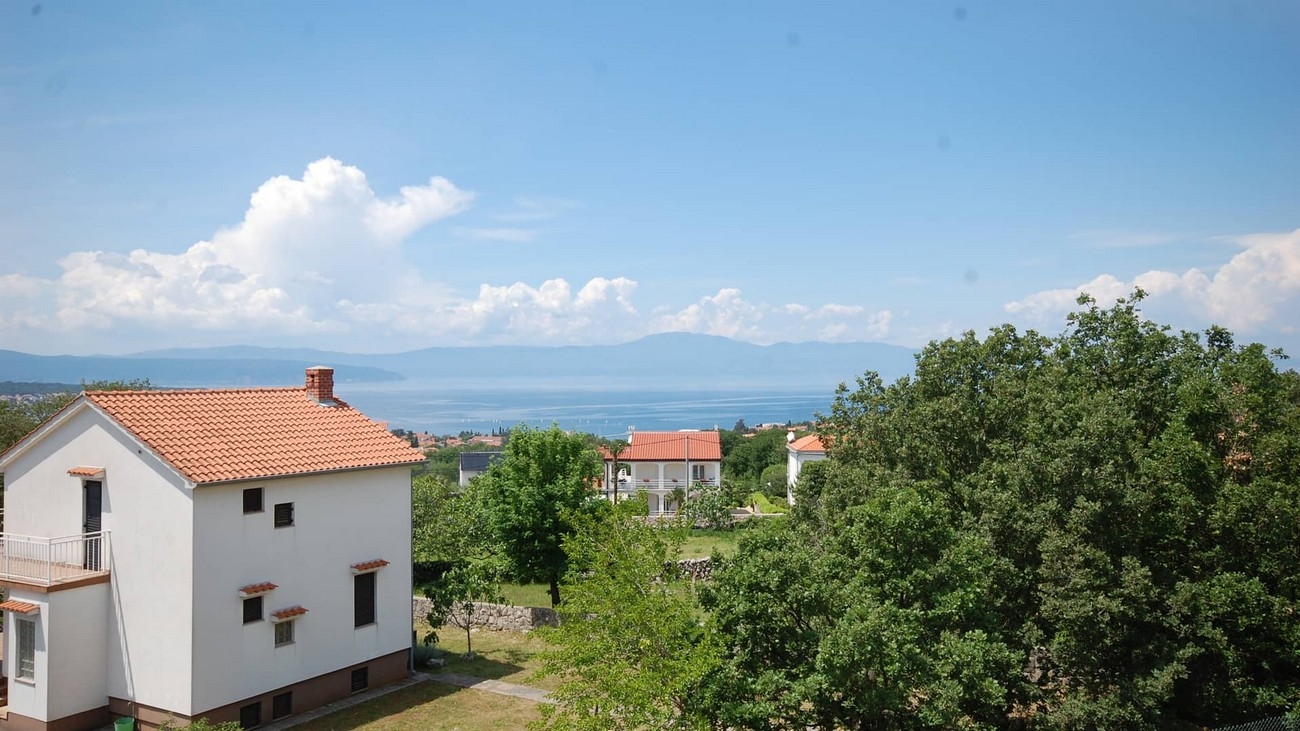 Two bedroom apartment with balcony and sea view Kremenići, Krk  A-b