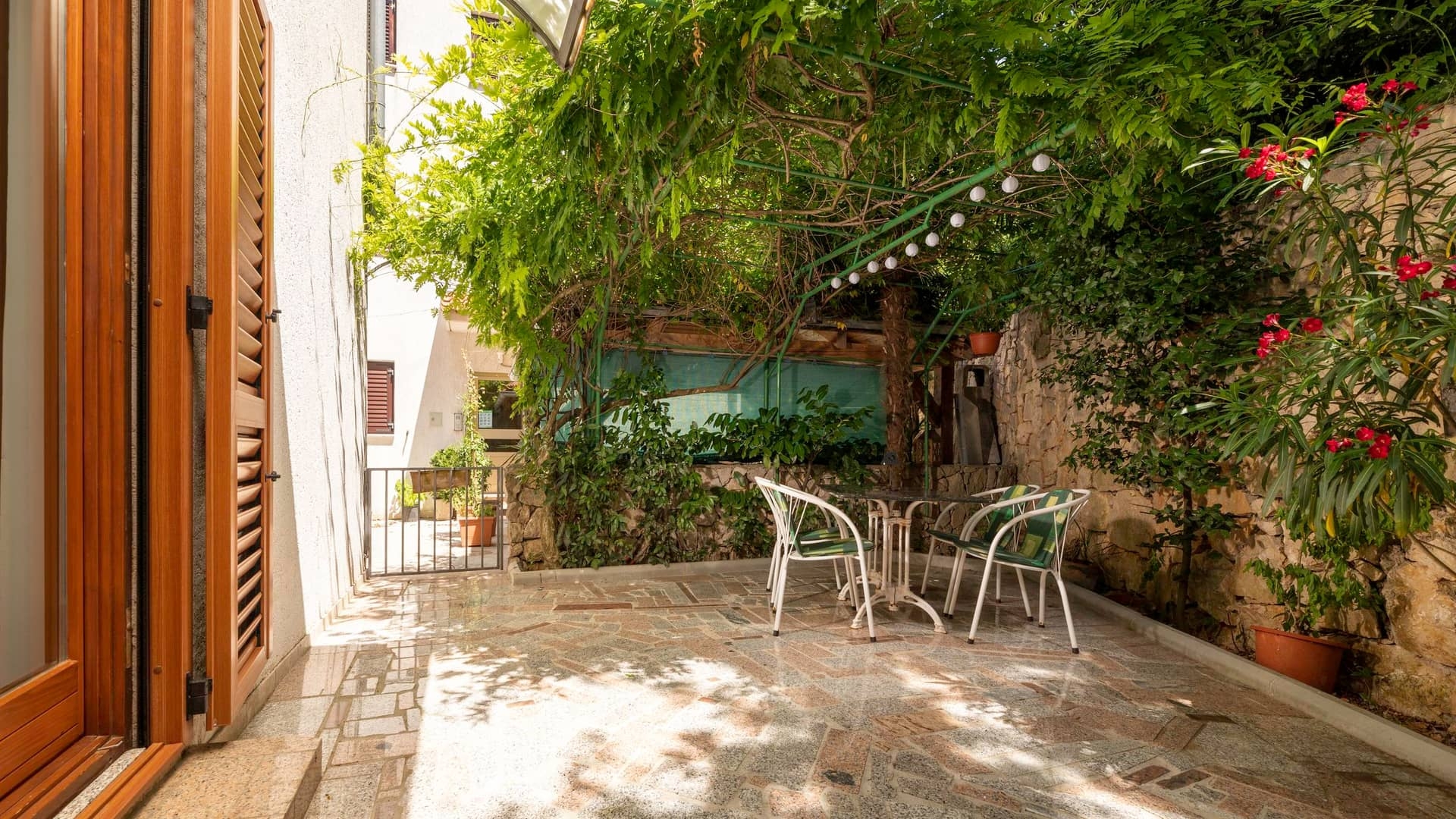 Two bedroom apartment with terrace Malinska, Krk  A-a