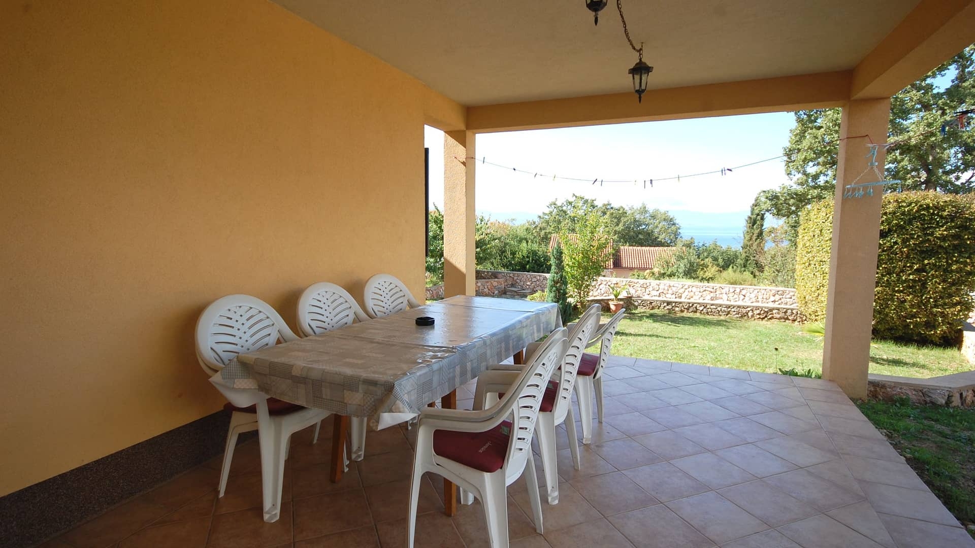 Three bedroom apartment with terrace and sea view Njivice (Krk) (A-21728-b)