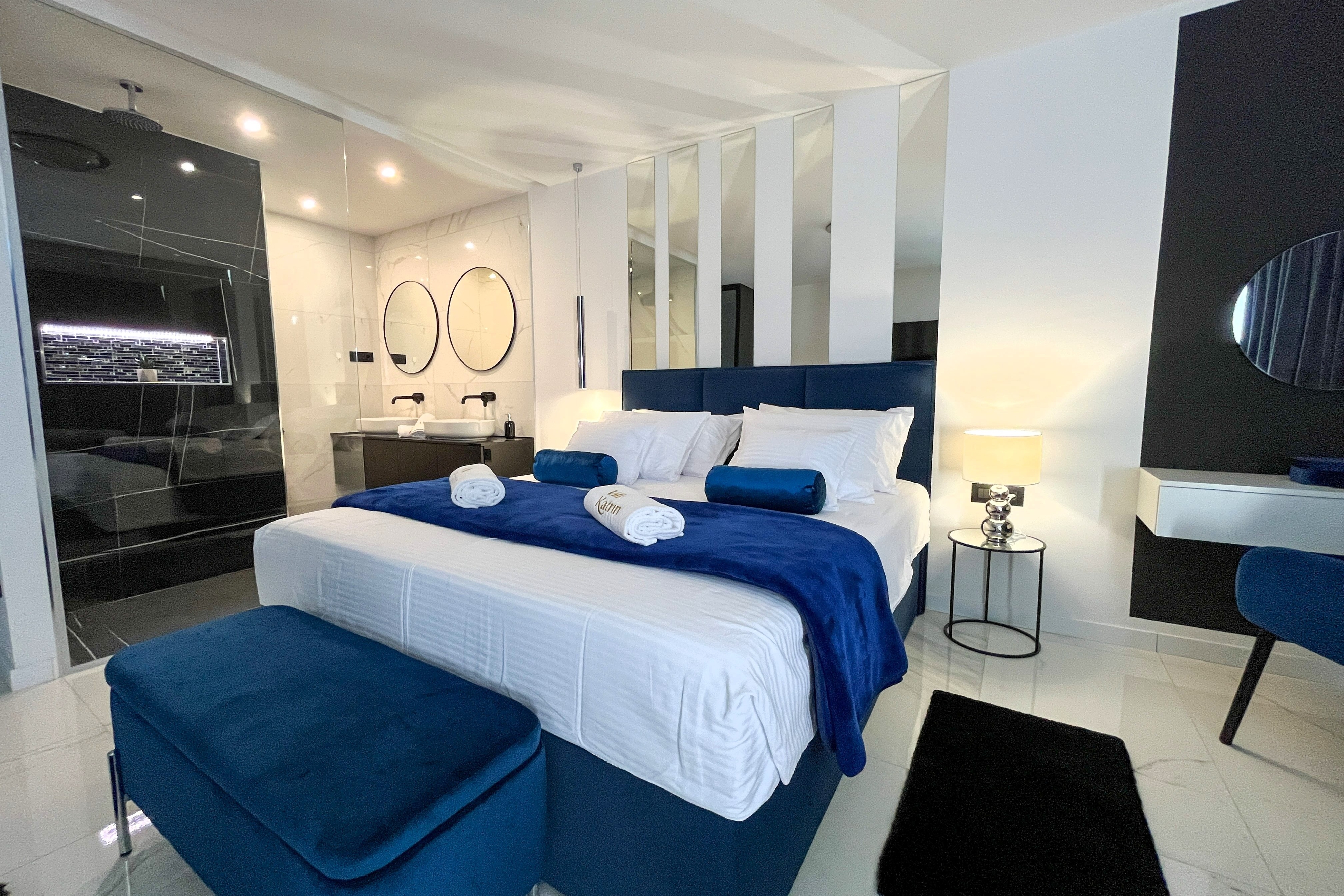 Comfortable and spacious house with terrace Klis, Split  K