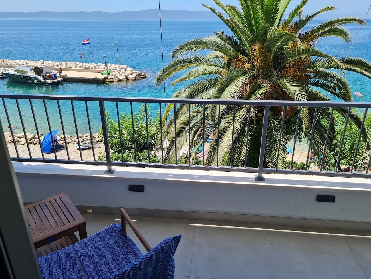One bedroom apartment near beach Gornja Podgora, Makarska  A-a