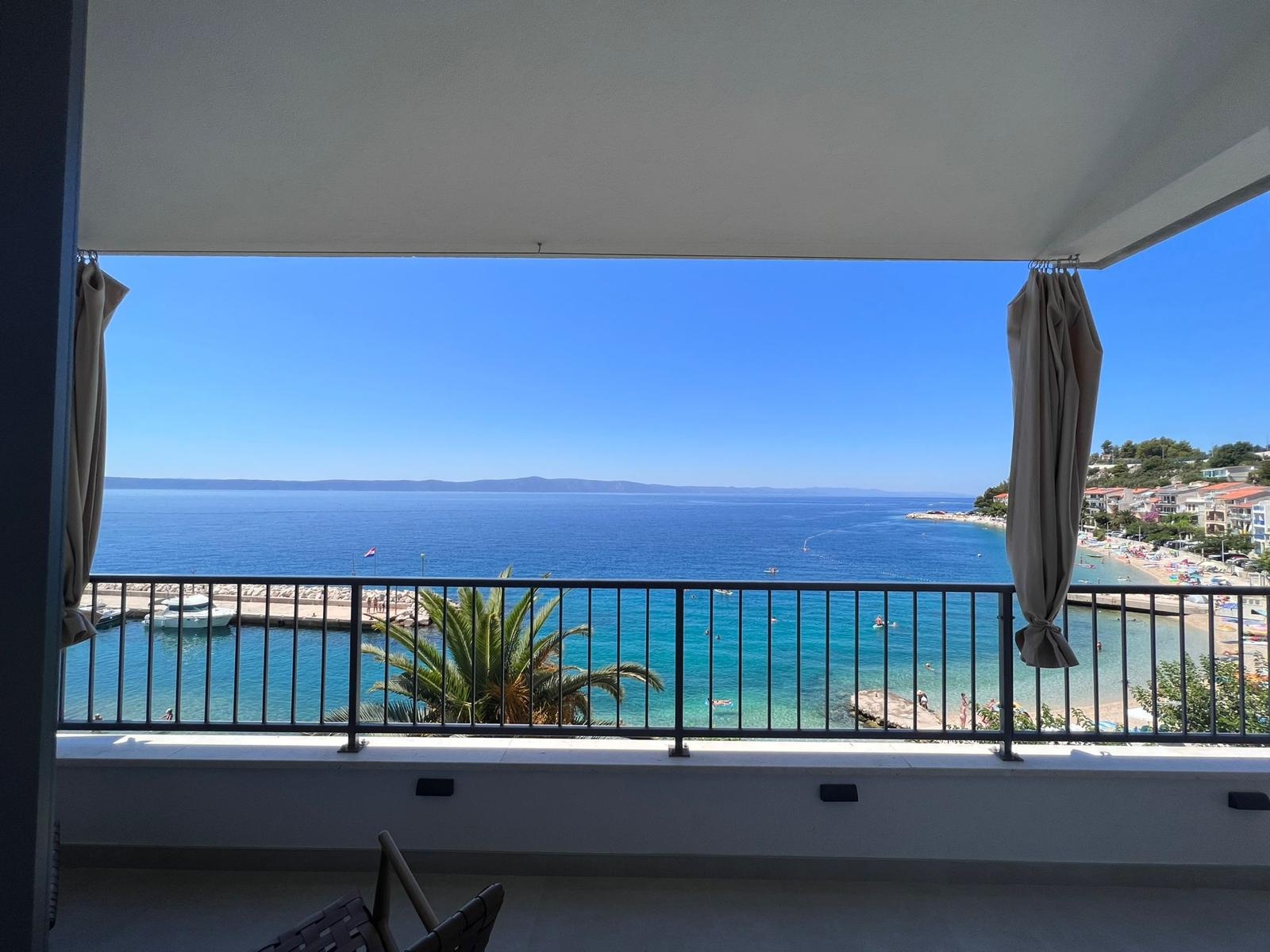 One bedroom apartment near beach Gornja Podgora, Makarska  A-b