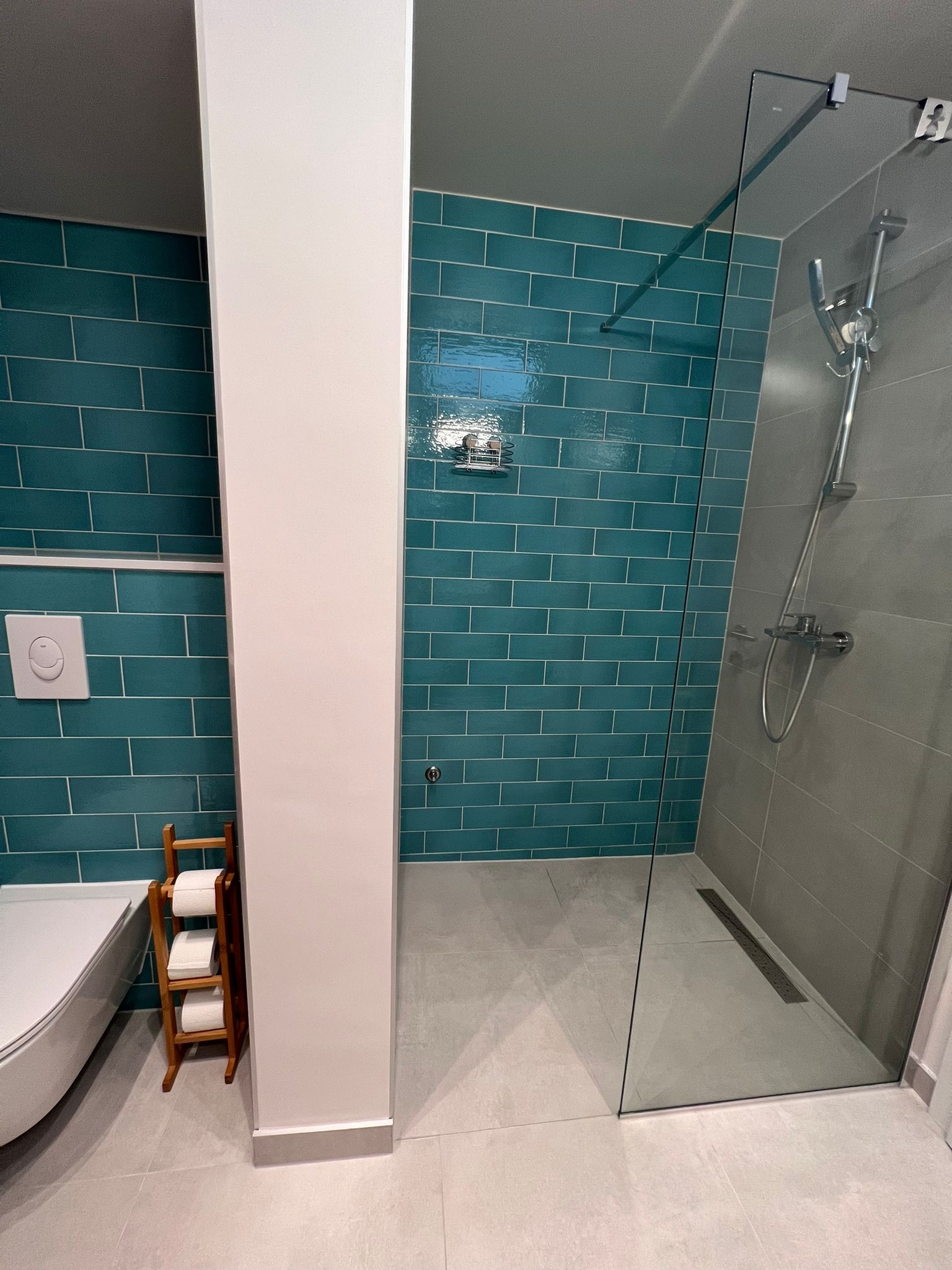 One bedroom apartment near beach Gornja Podgora, Makarska  A-b