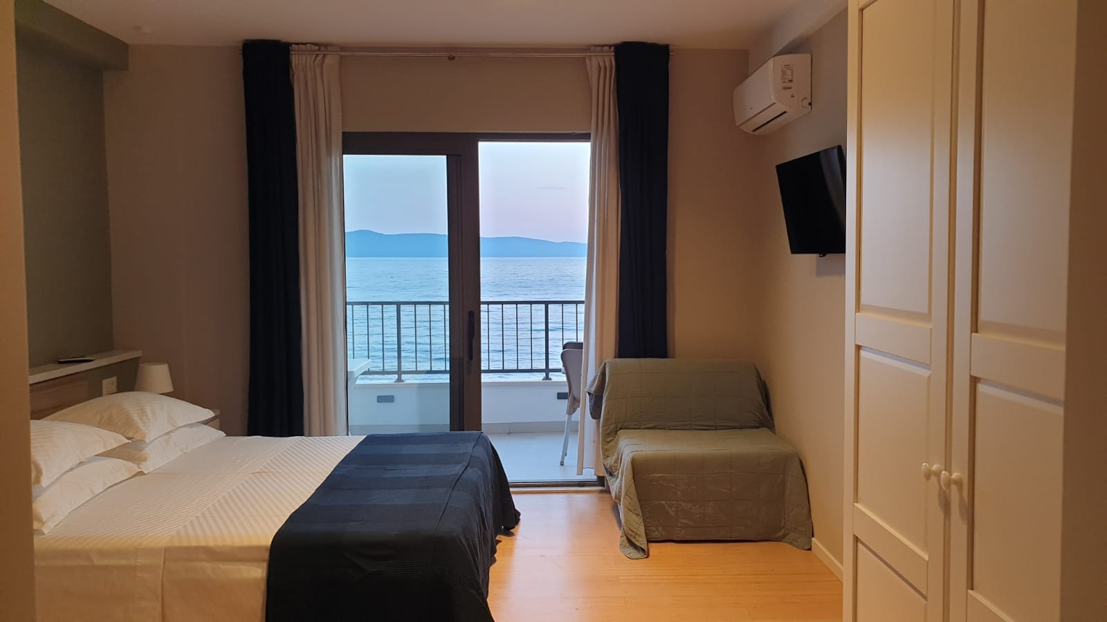 Studio flat near beach Gornja Podgora, Makarska (AS-21736-b)