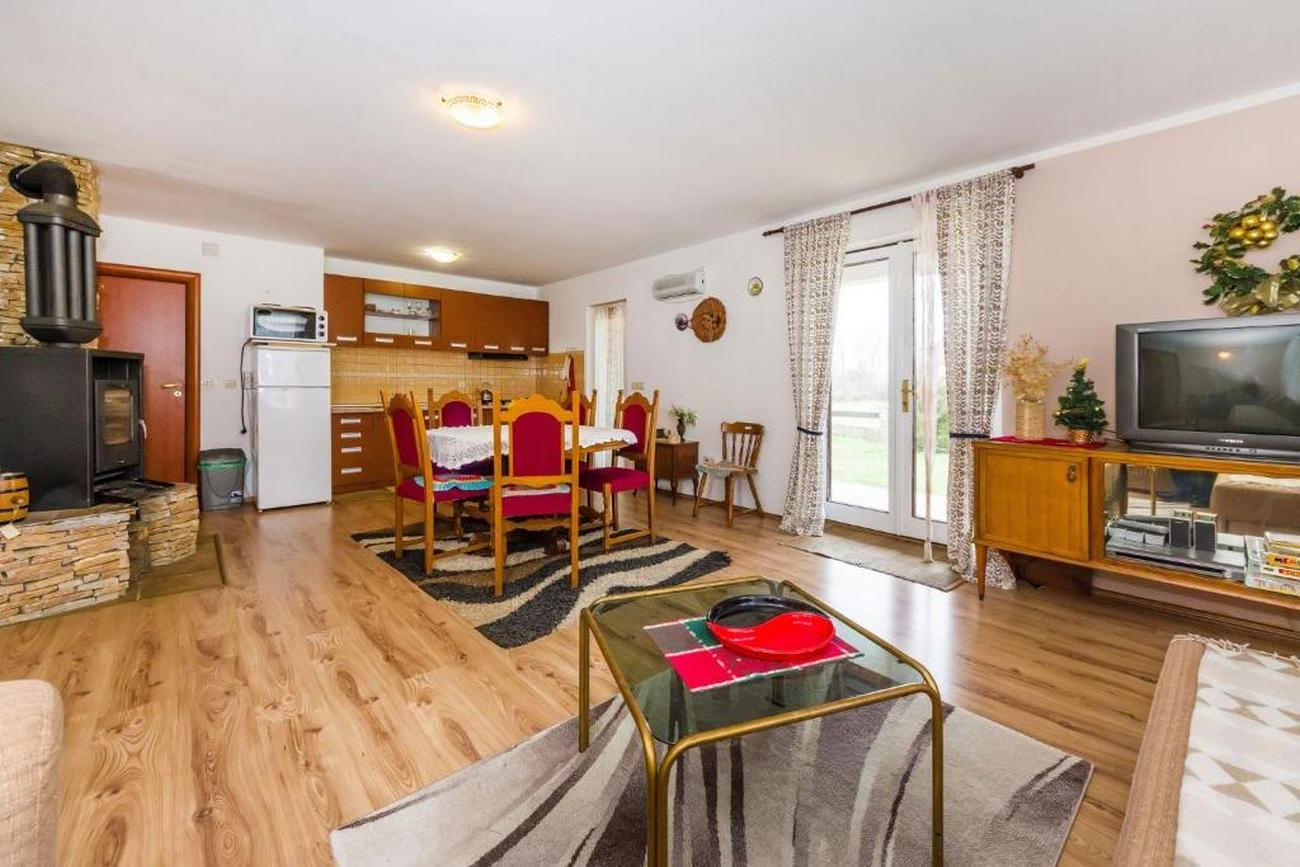 Three bedroom apartment with terrace Lovinac, Velebit (A-21748-a) Three bedroom apartment with terrace Lovinac, Velebit (A-21748-a)