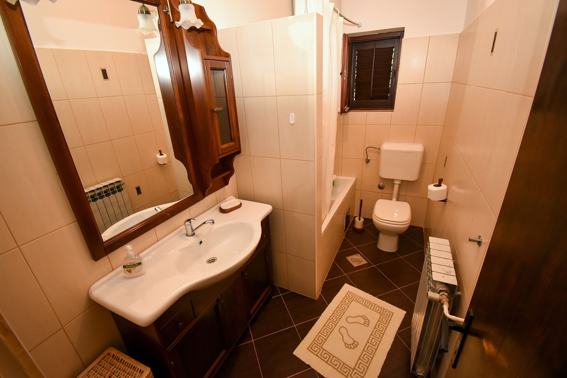 Two bedroom apartment with terrace and sea view Palit, Rab  A-b