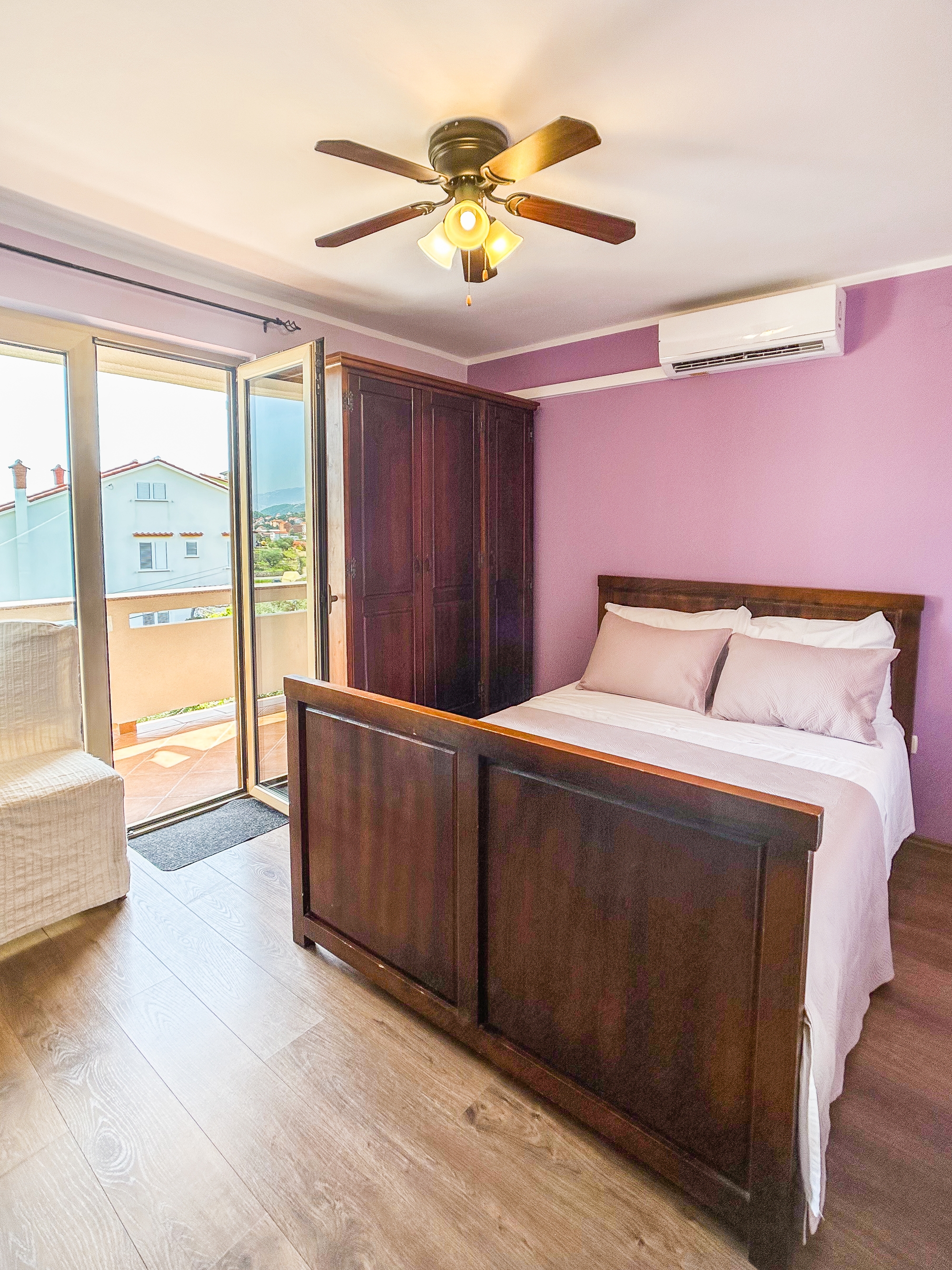 Room with balcony Palit, Rab (S-21755-b) Room with balcony Palit, Rab (S-21755-b)