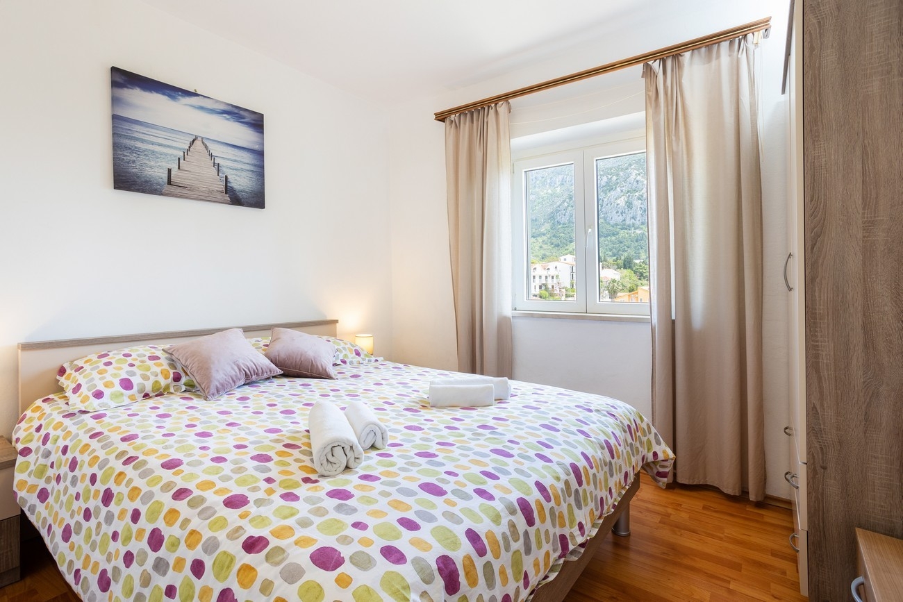 Three bedroom apartment with terrace and sea view Gradac, Makarska  A-a