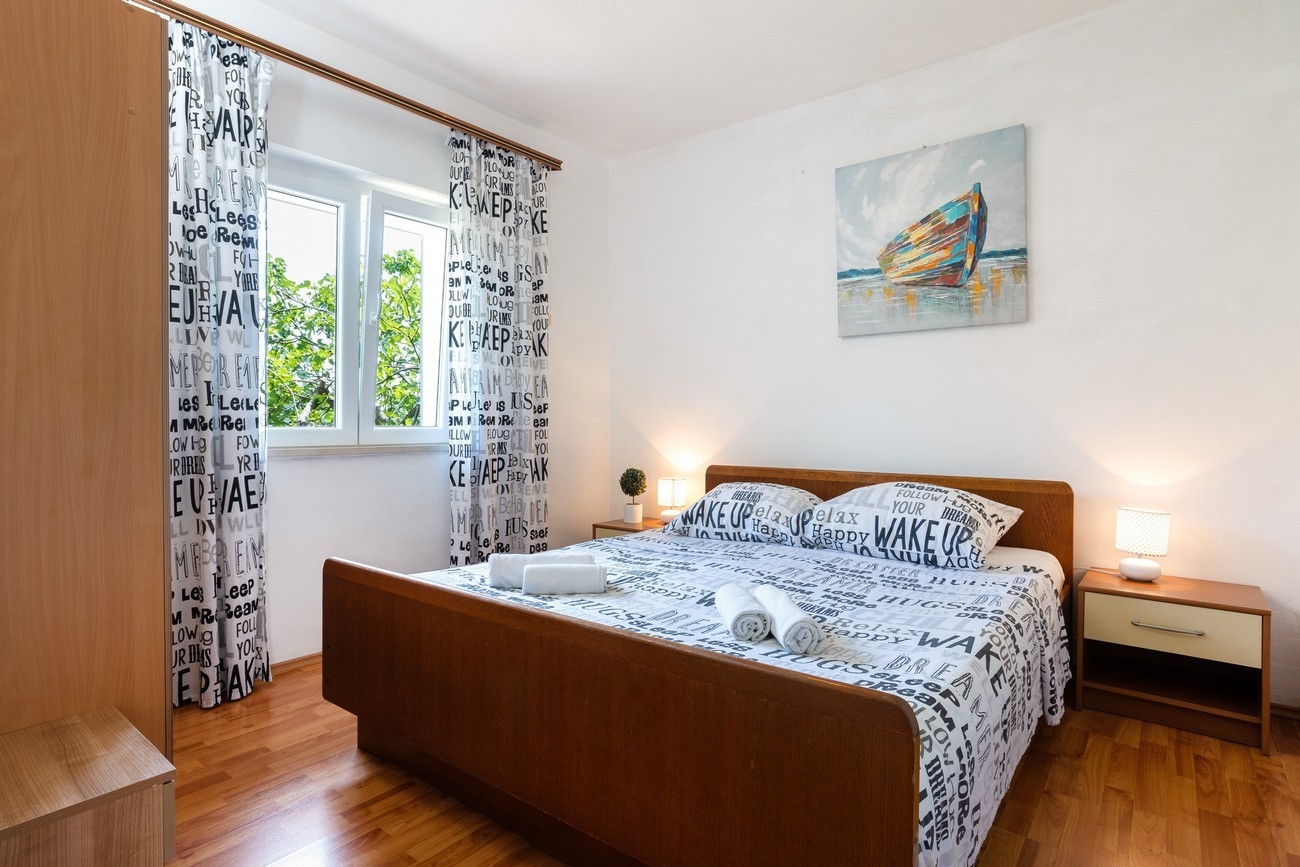Three bedroom apartment with terrace and sea view Gradac, Makarska  A-a