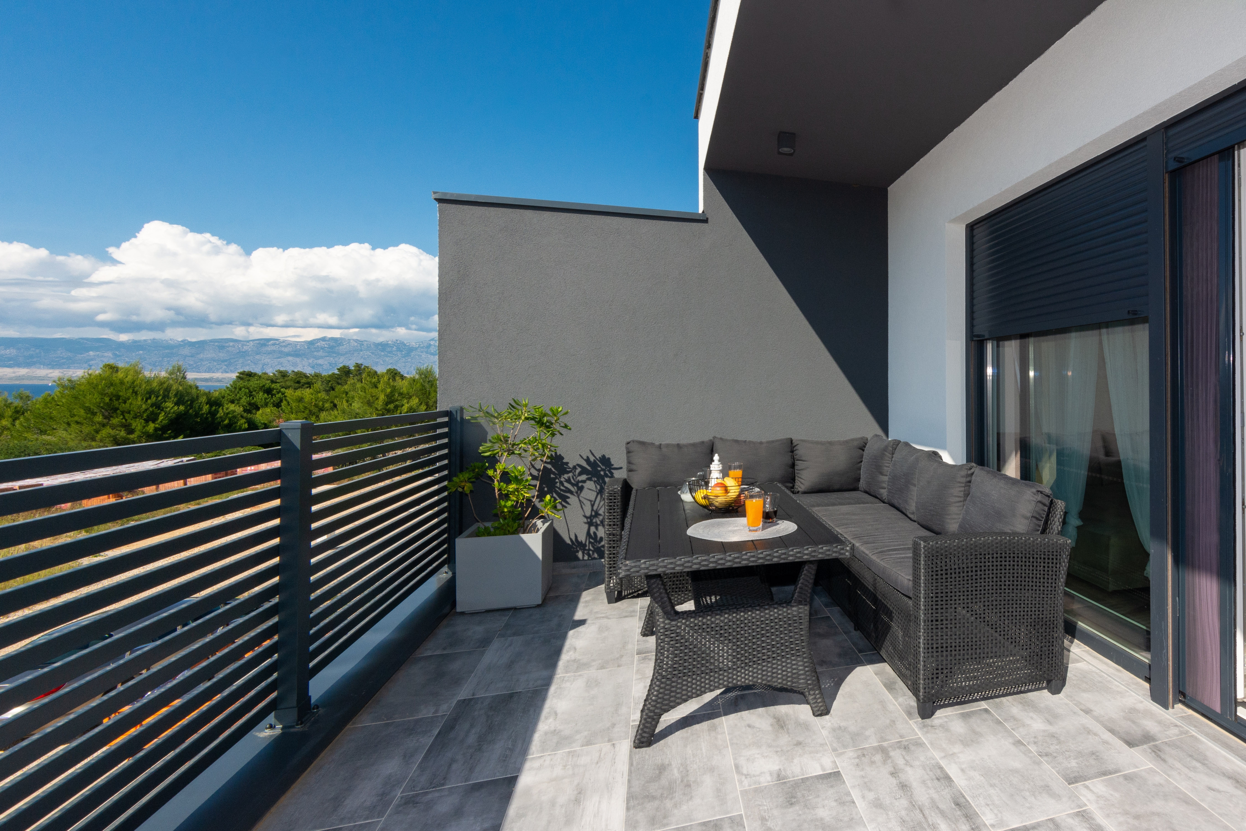 Two bedroom apartment with terrace and sea view Vir - Lozice, Vir  A-a