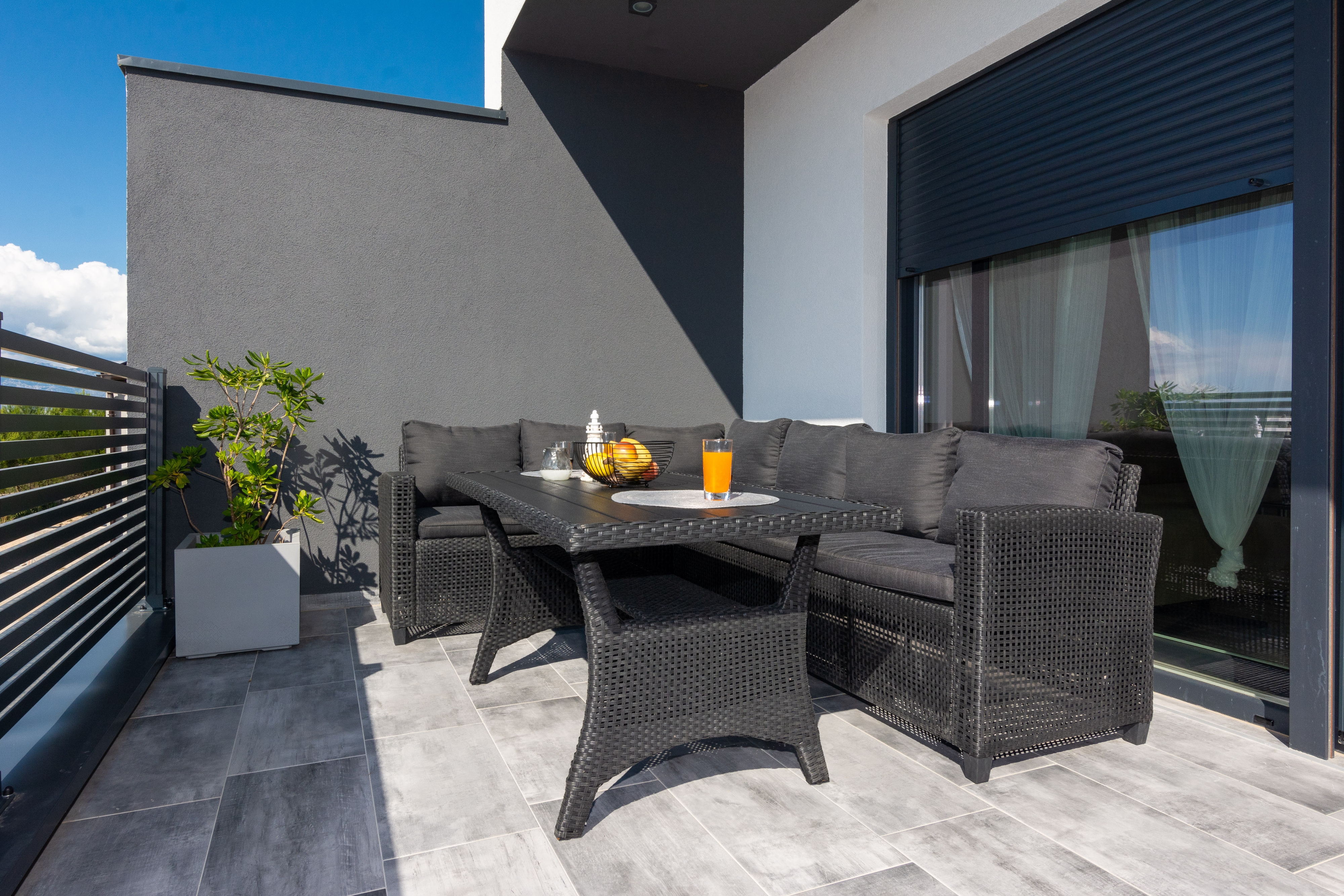 Two bedroom apartment with terrace and sea view Vir - Lozice, Vir  A-a