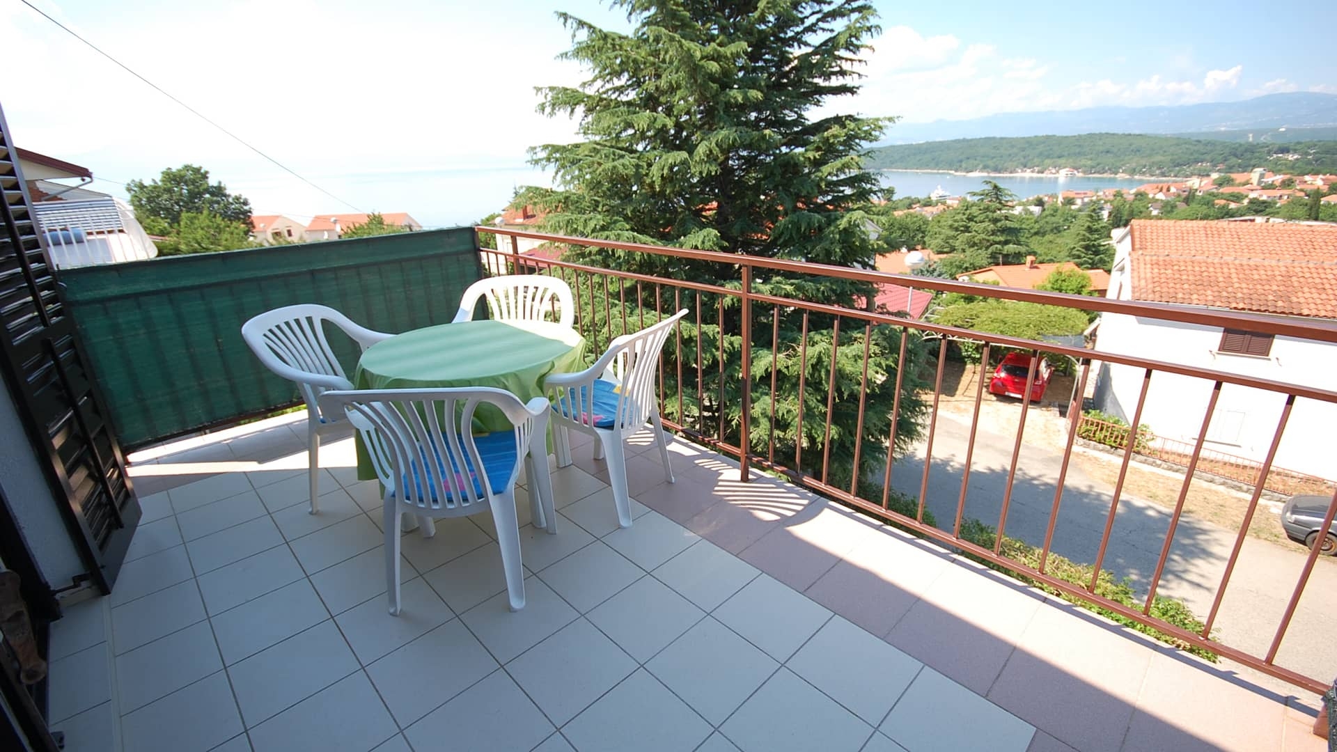 Two bedroom apartment with terrace and sea view Njivice, Krk  A-a