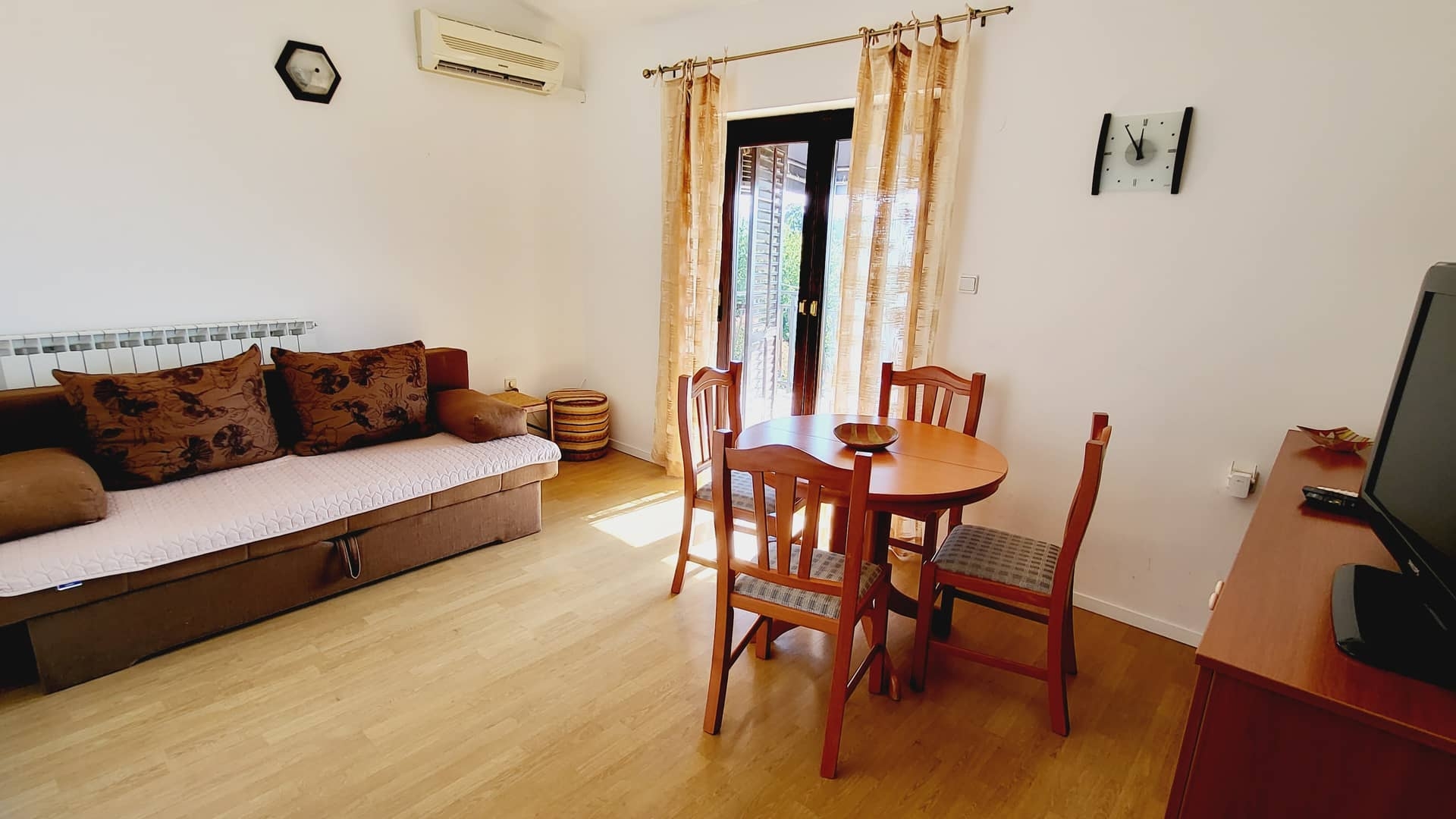 One bedroom apartment with balcony and sea view Njivice, Krk (A-21763-a)