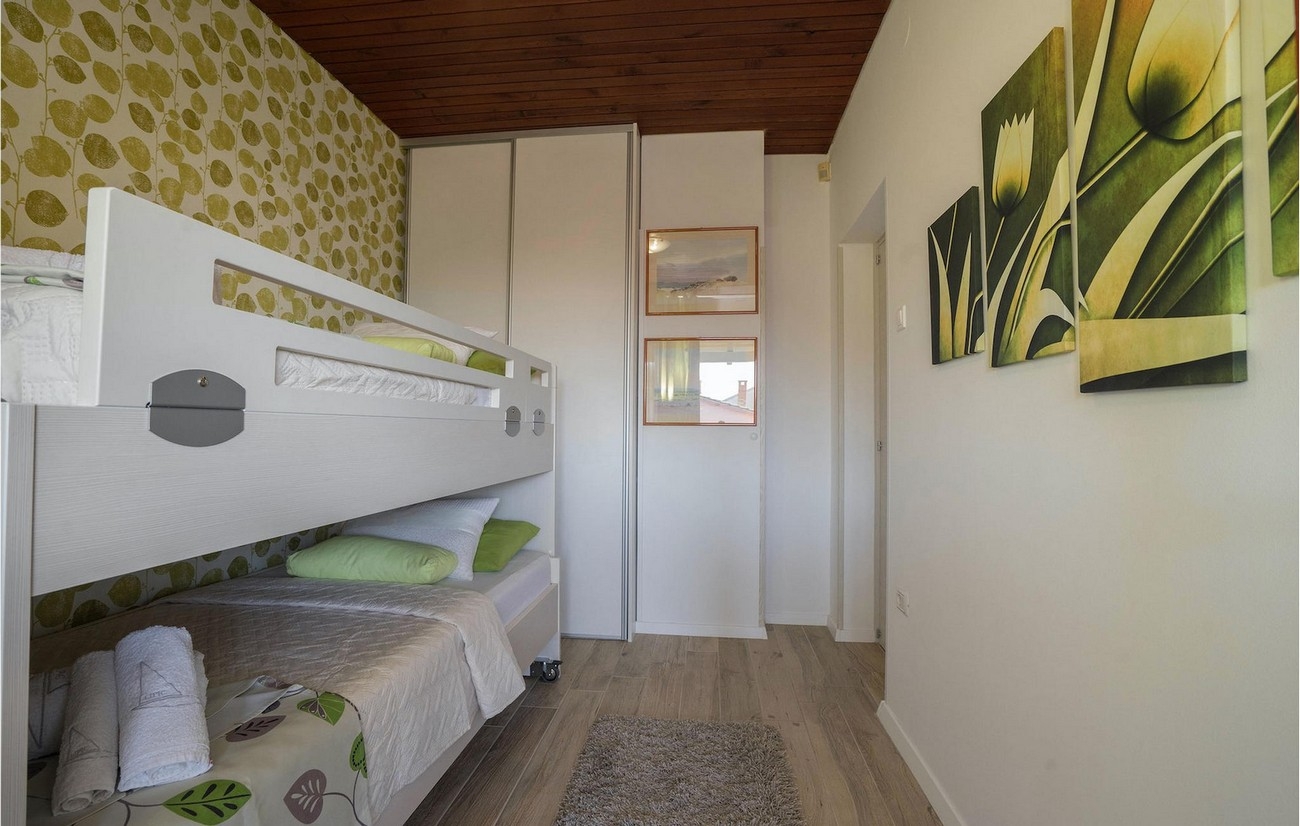 Four bedroom house with terrace and sea view Pješčana Uvala, Pula  K