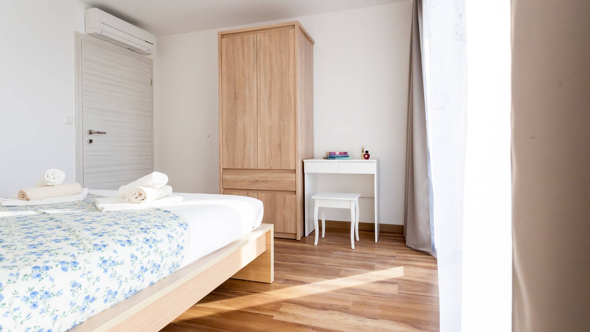 Three bedroom apartment with terrace Malinska, Krk  A-c