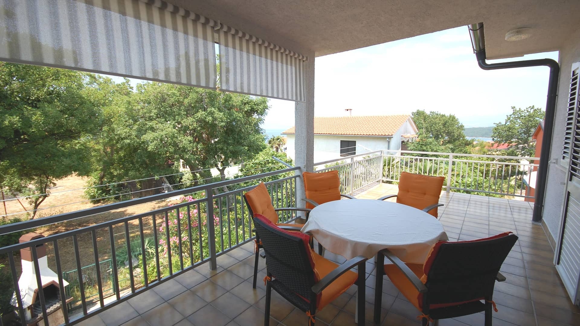 Two bedroom apartment with terrace Njivice, Krk (A-21771-b)