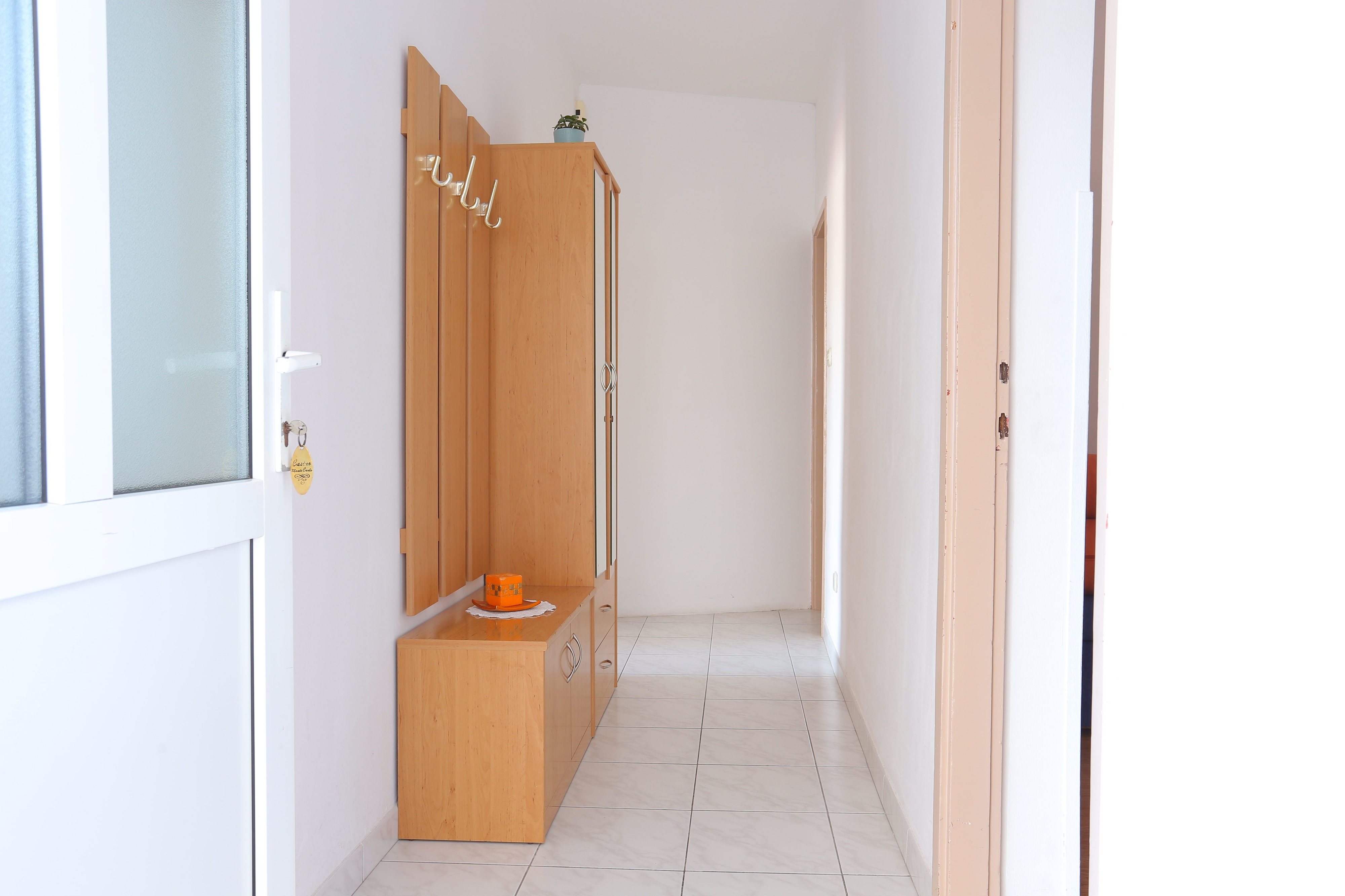 One bedroom apartment with terrace Baška Voda, Makarska  A-a