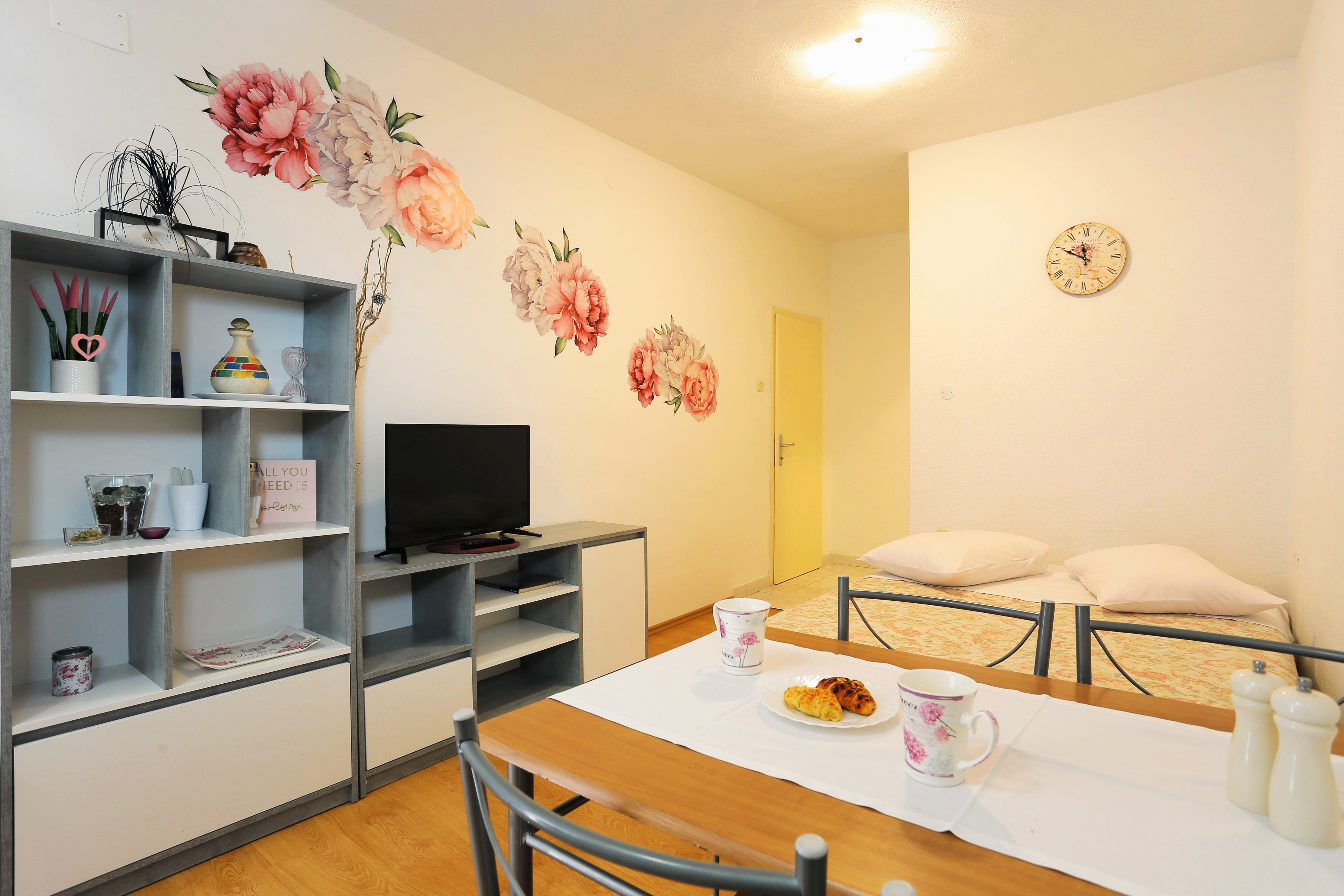 One bedroom apartment with terrace Baška Voda, Makarska (A-21774-b)