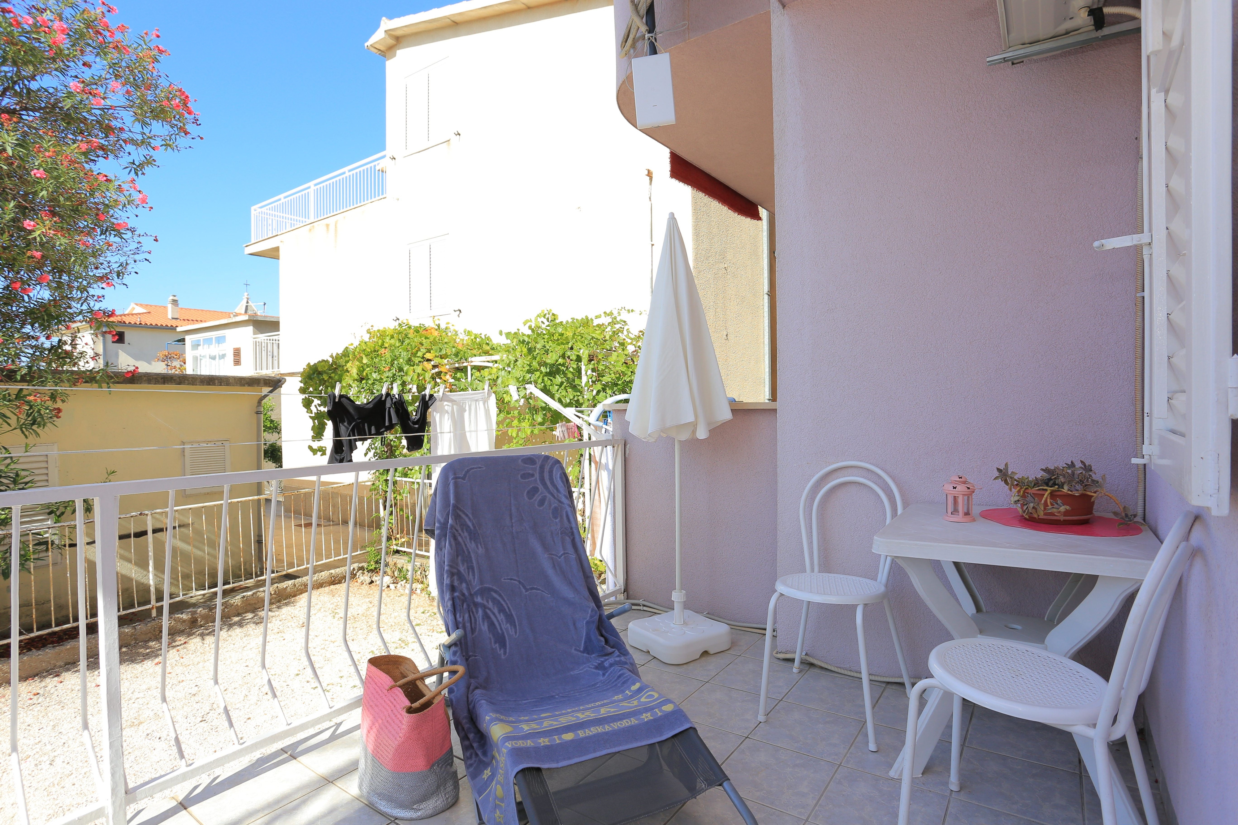 One bedroom apartment with terrace Baška Voda, Makarska  A-b