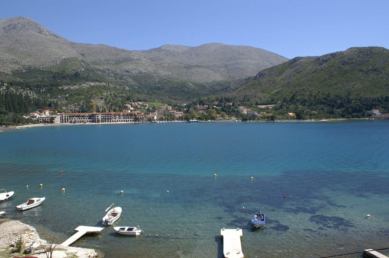 One bedroom apartment near beach Slano, Dubrovnik  A-a