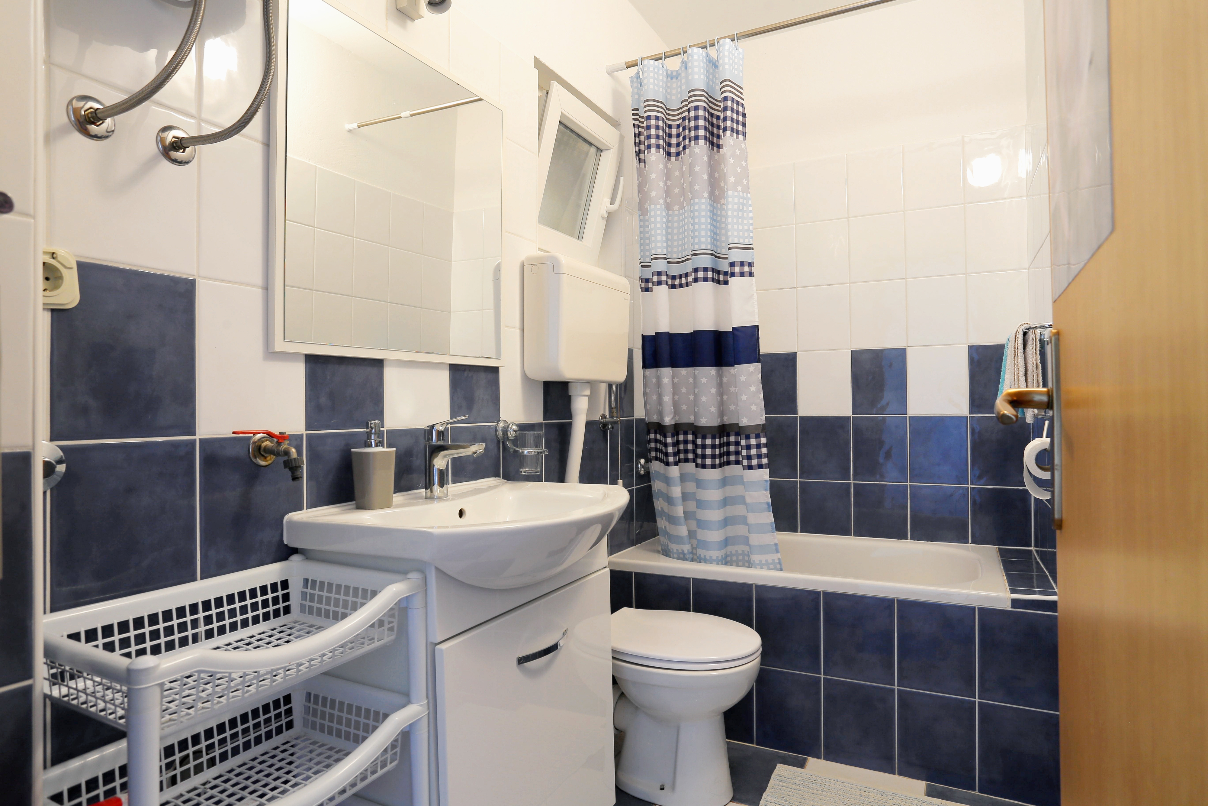 One bedroom apartment near beach Živogošće - Mala Duba, Makarska  A-c
