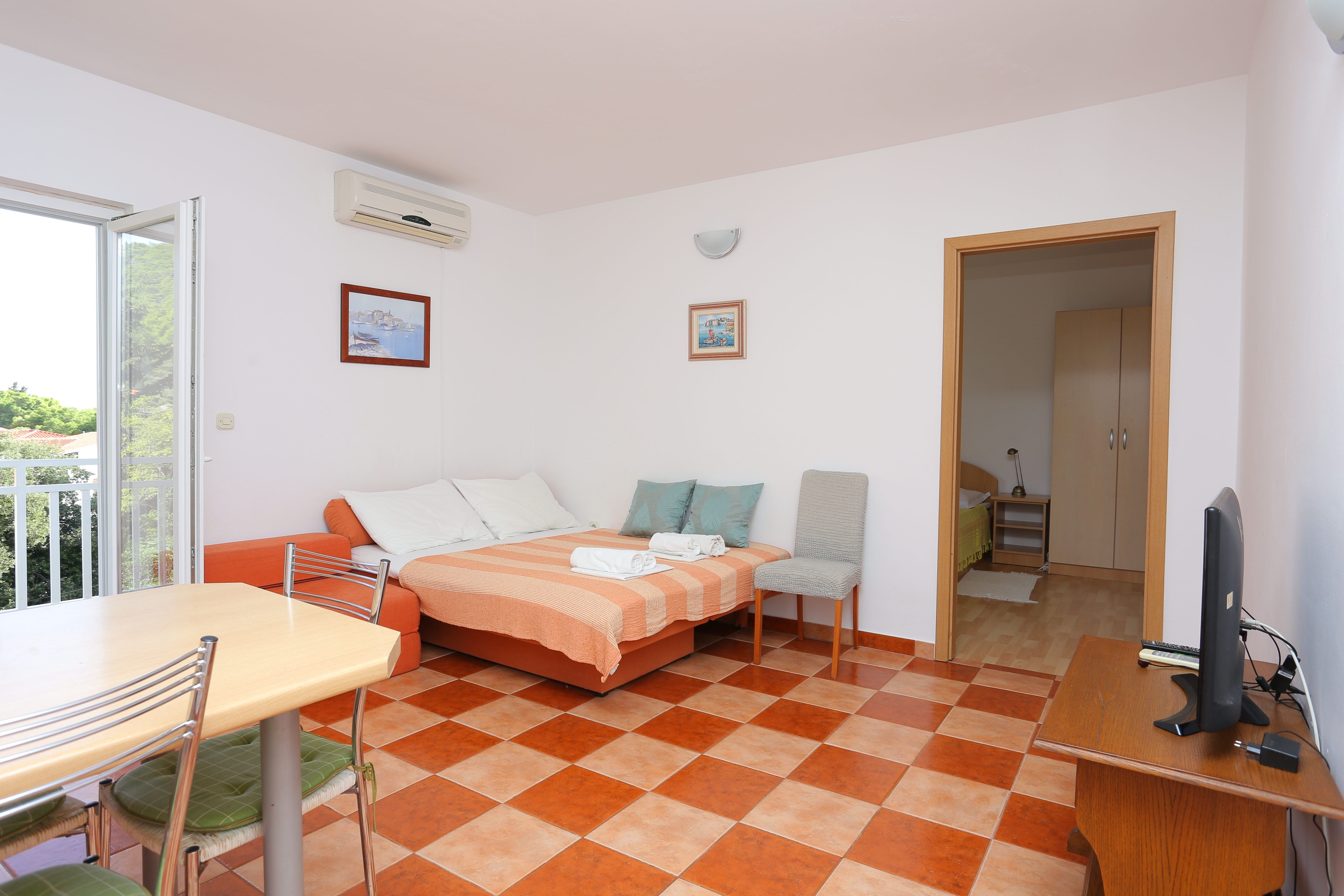 One bedroom apartment near beach Živogošće - Mala Duba, Makarska (A-21781-c)