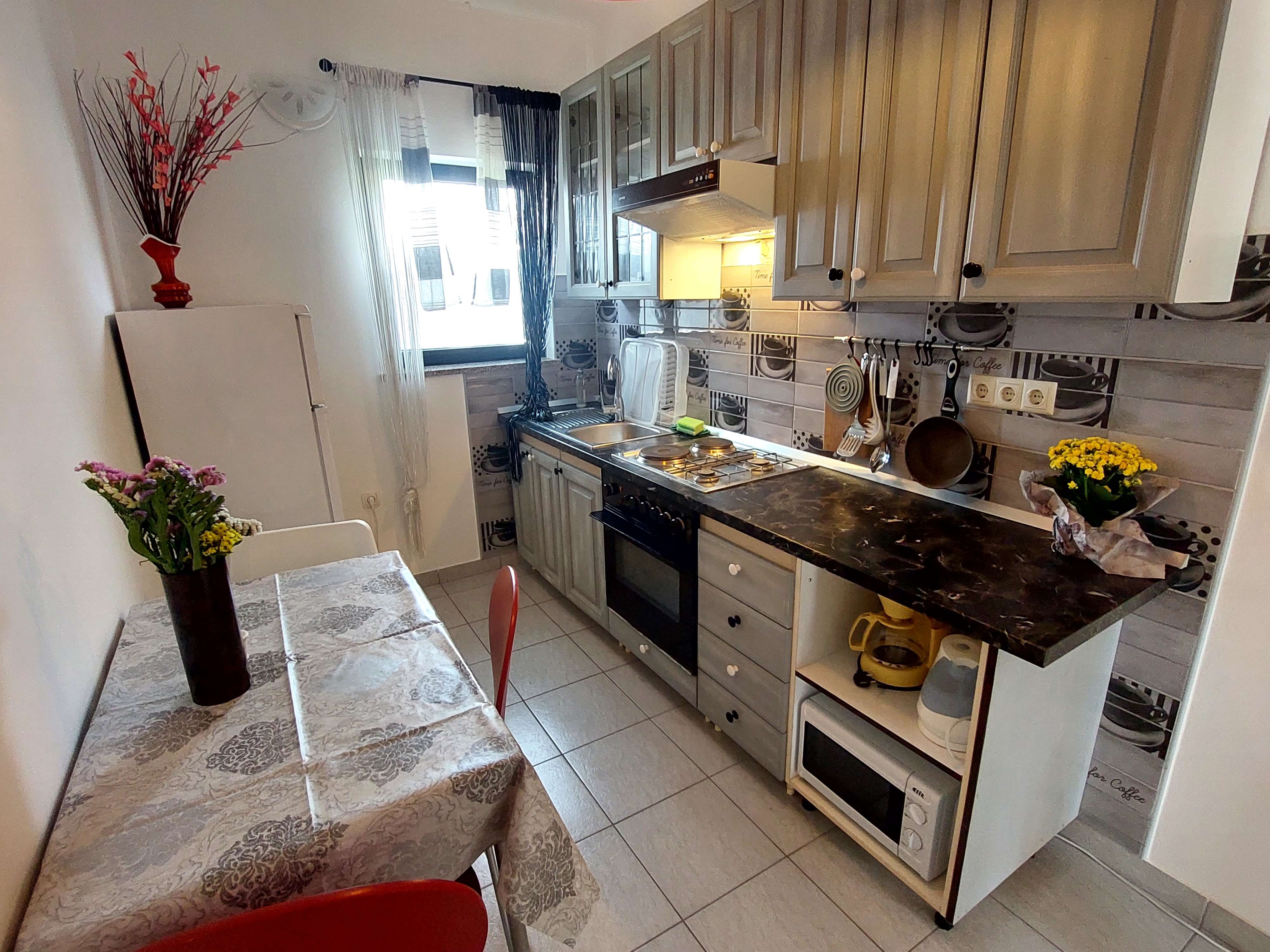 One bedroom apartment with terrace and sea view Barbat, Rab  A-b