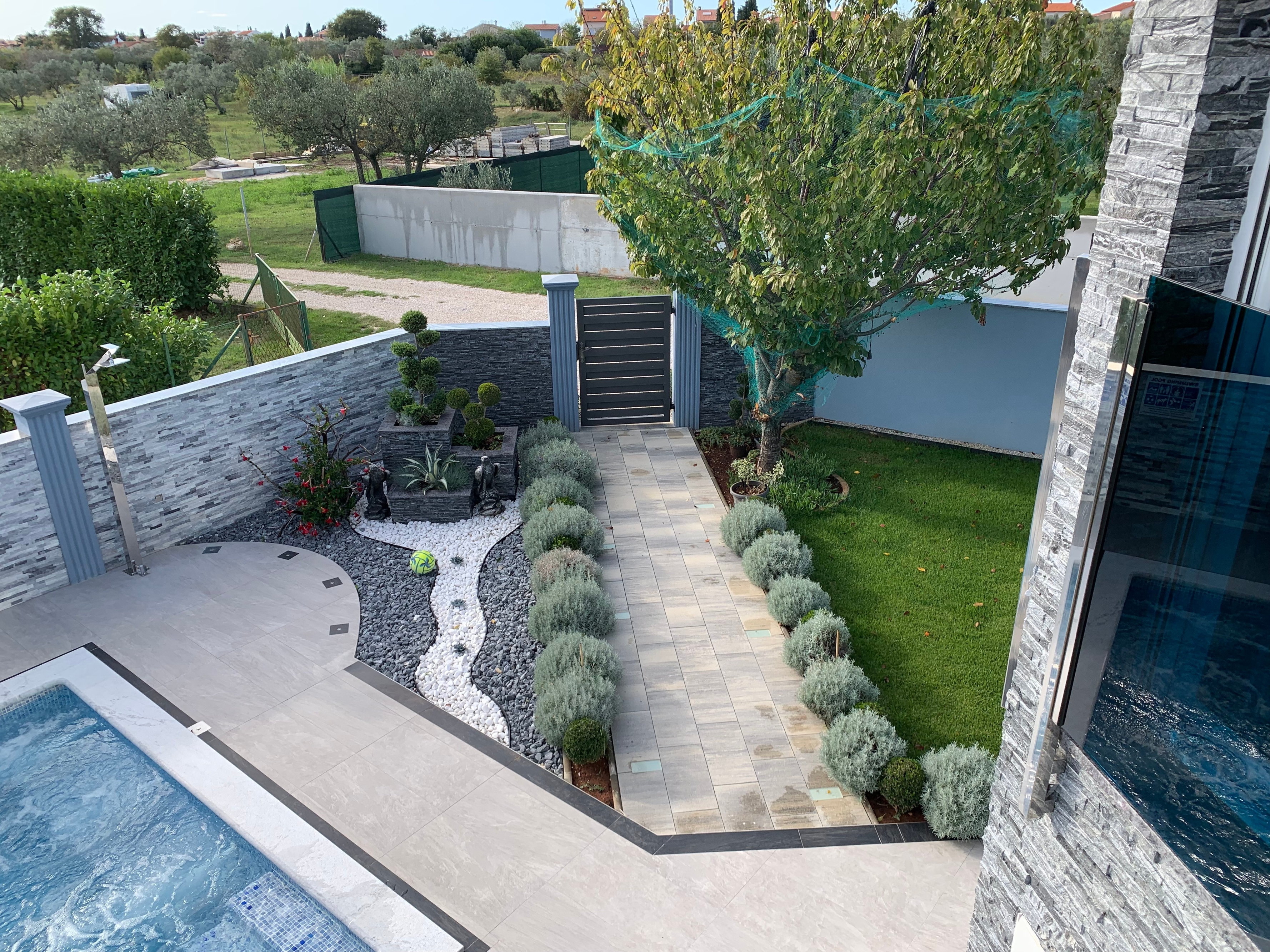 Comfortable and spacious house with terrace Fažana  K