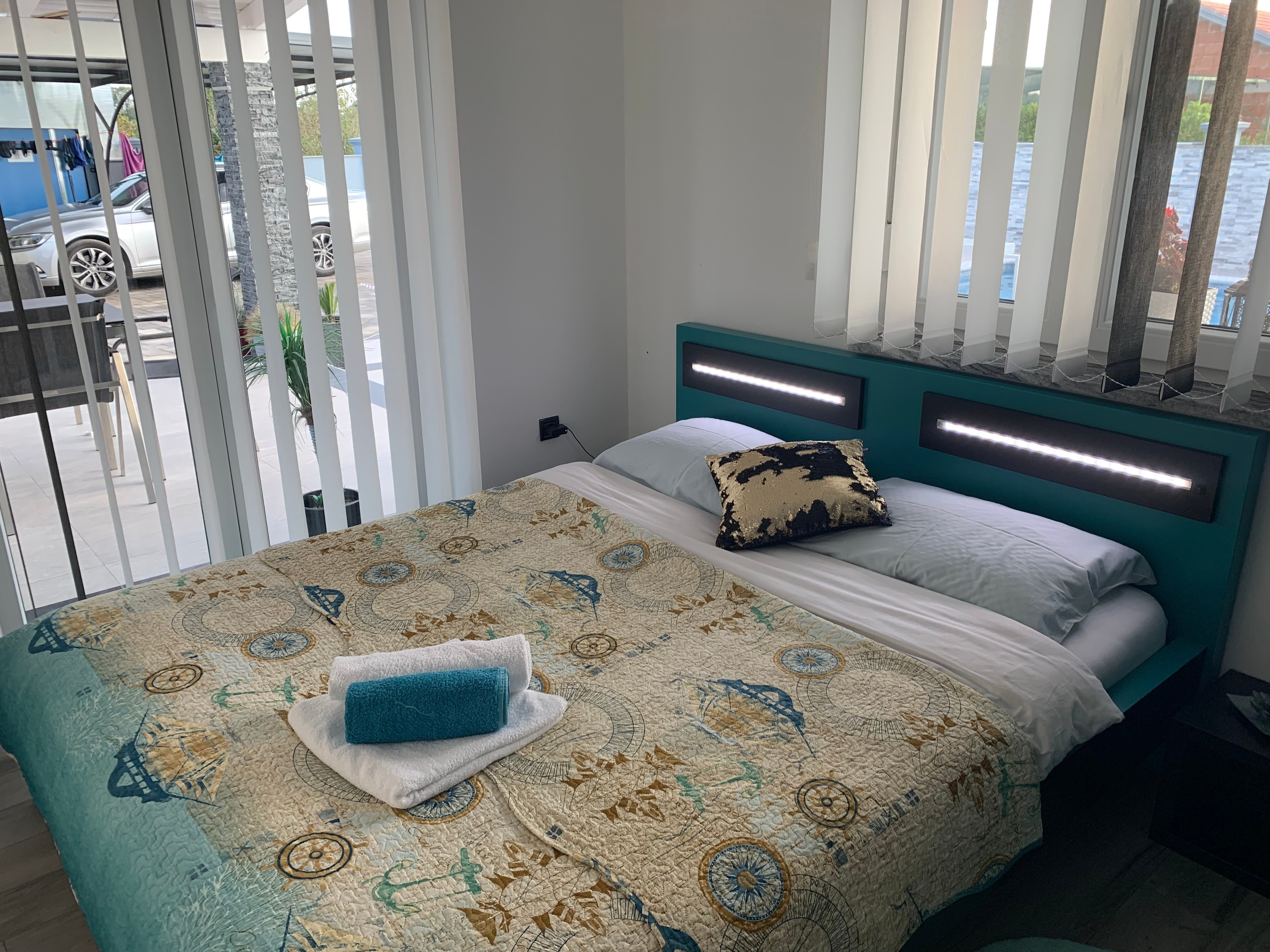 Comfortable and spacious house with terrace Fažana  K