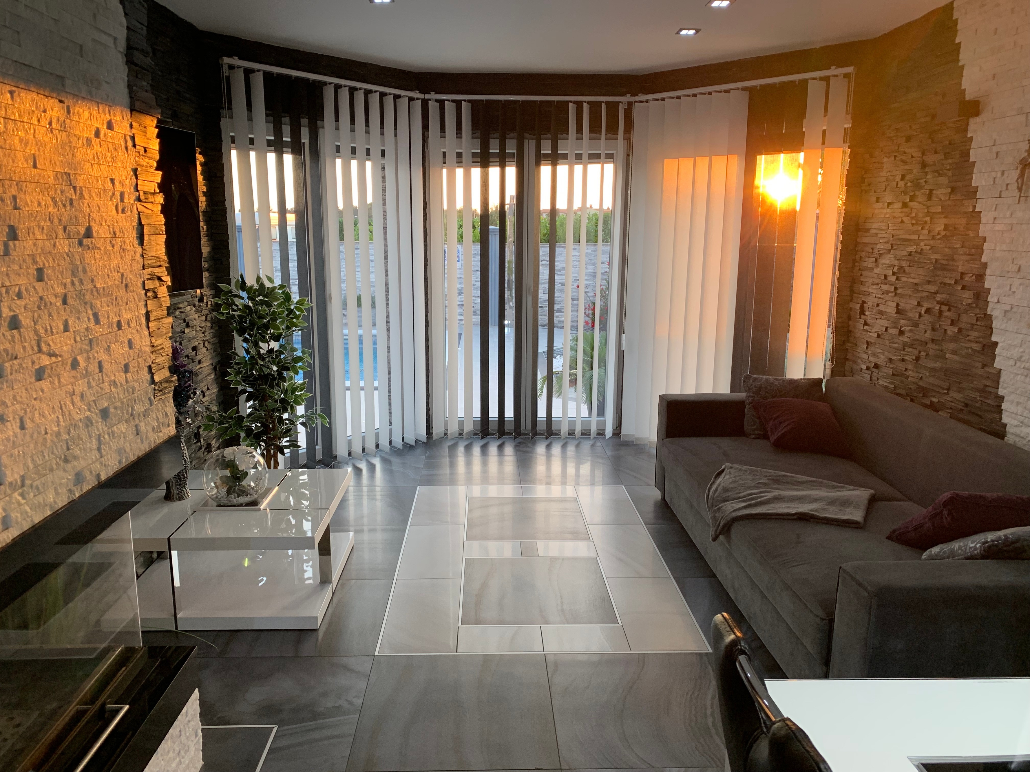 Comfortable and spacious house with terrace Fažana (K-21792) Comfortable and spacious house with terrace Fažana (K-21792)