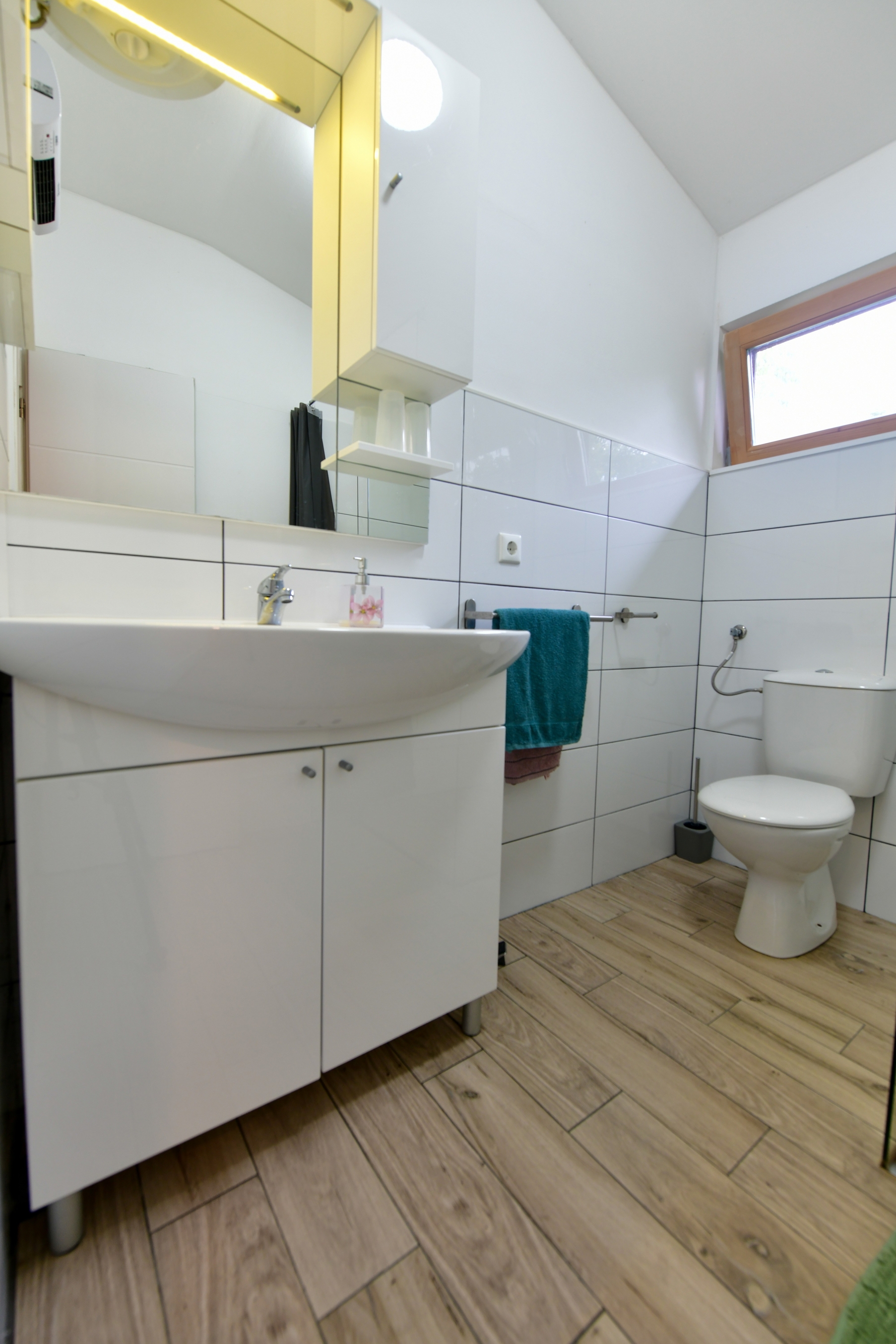 Two bedroom house with terrace Rakovica, Plitvice  K