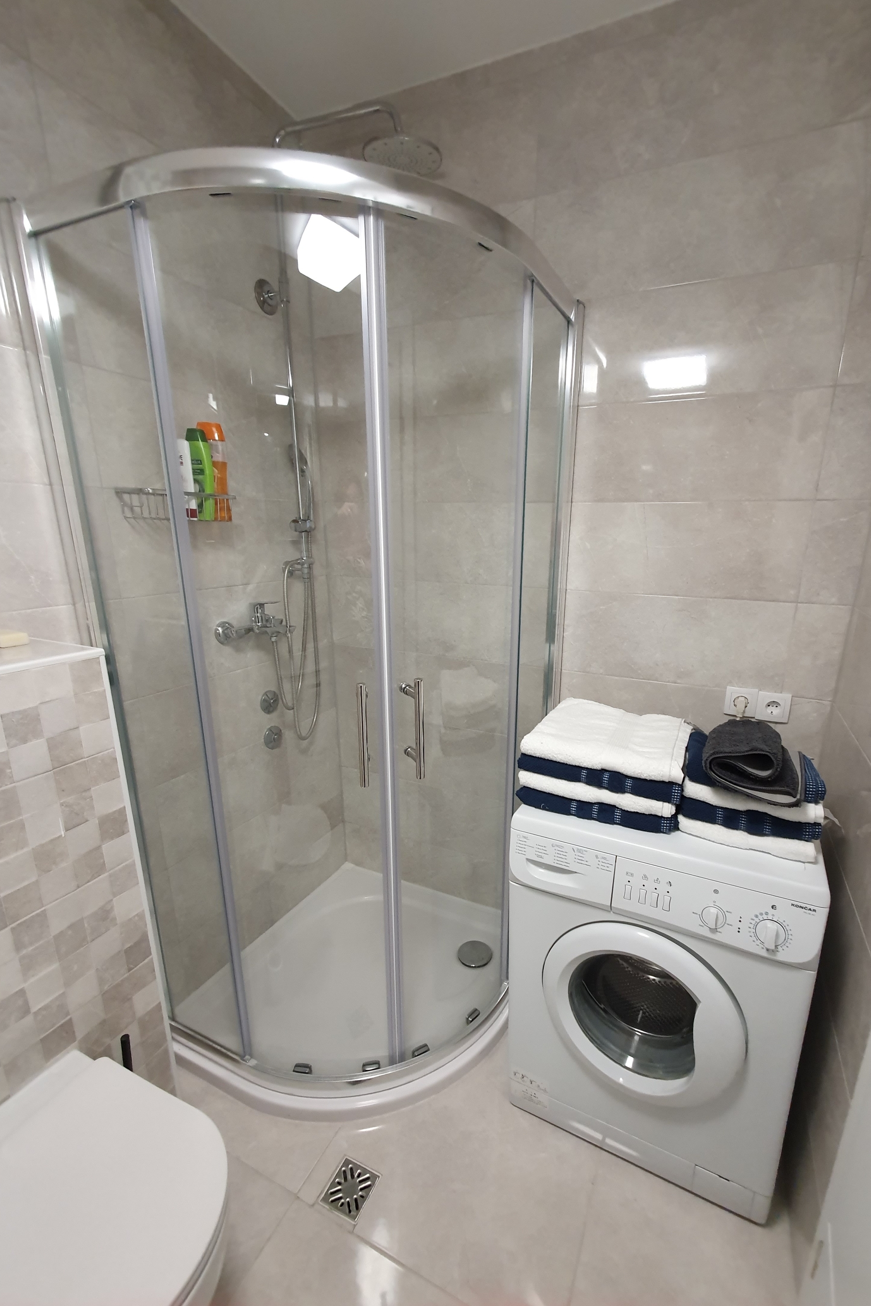 Two bedroom apartment with balcony Zagreb  A-a