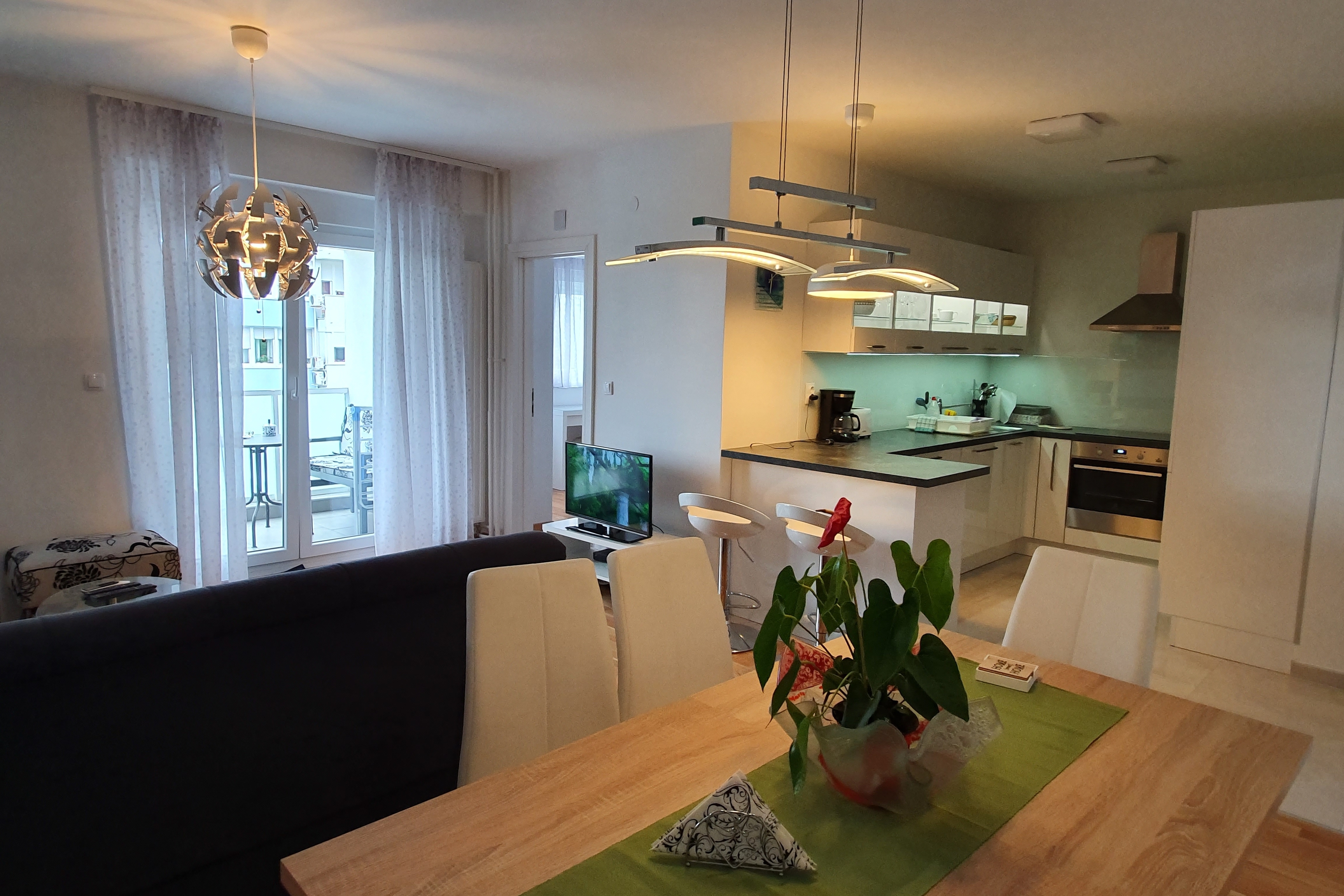 Two bedroom apartment with balcony Zagreb  A-a