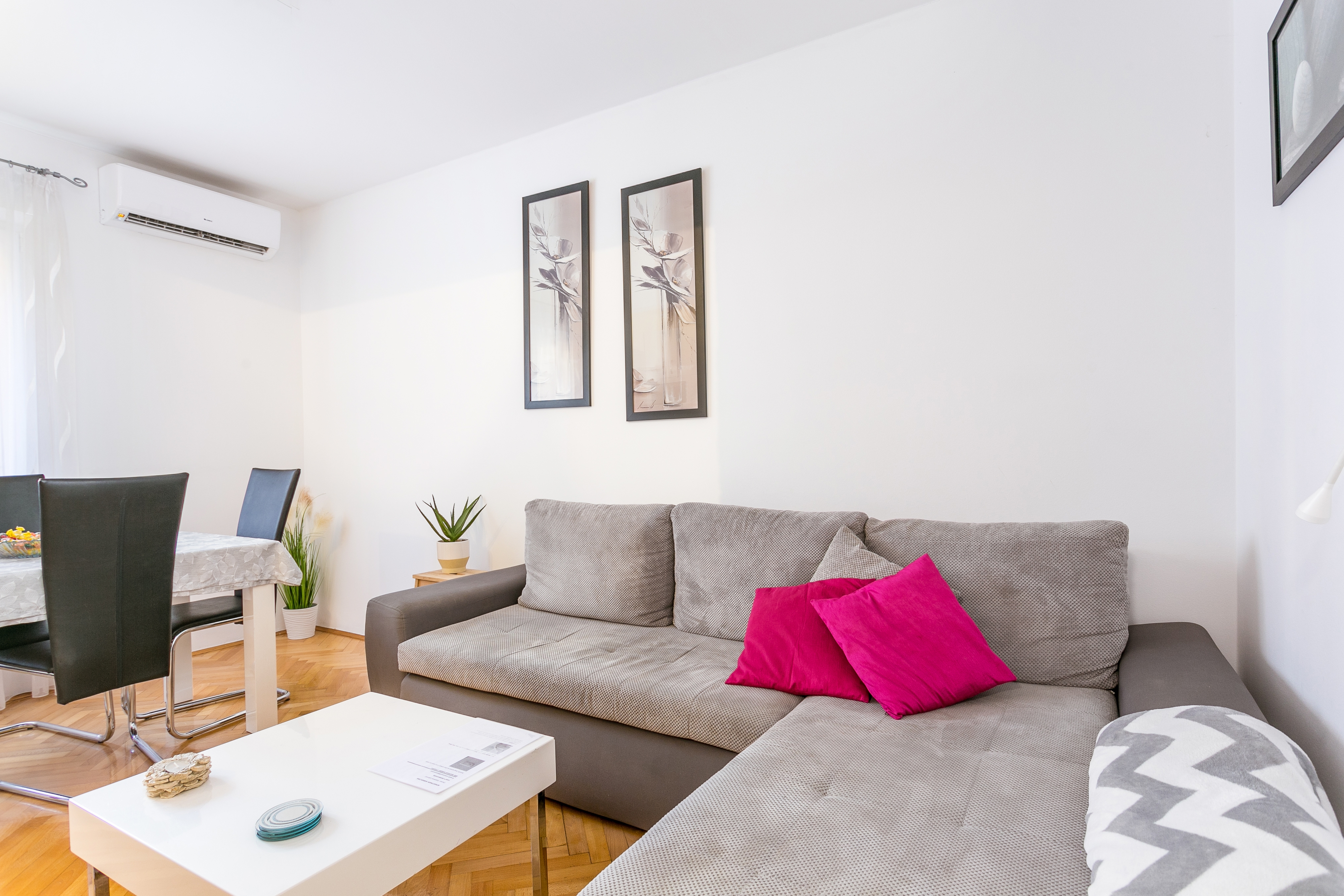 Two bedroom apartment with air-conditioning Split (A-21804-a) Two bedroom apartment with air-conditioning Split (A-21804-a)