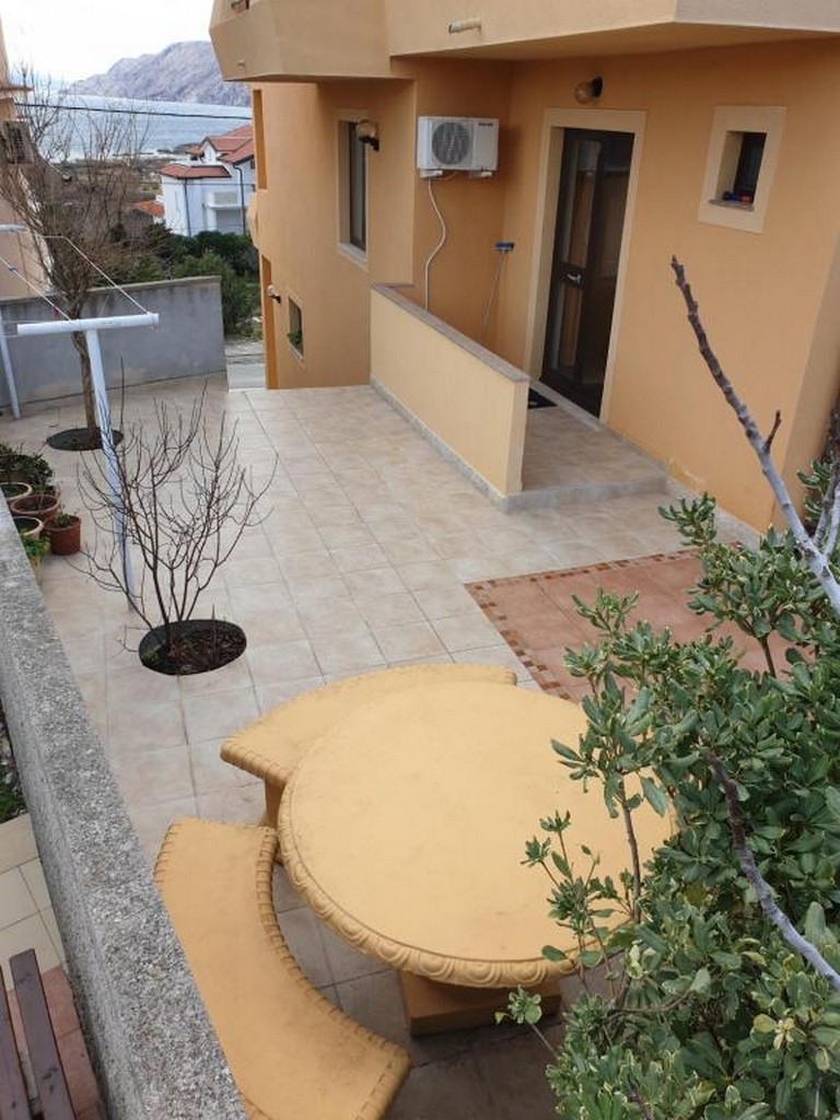 Two bedroom apartment with terrace and sea view Lopar, Rab  A-a