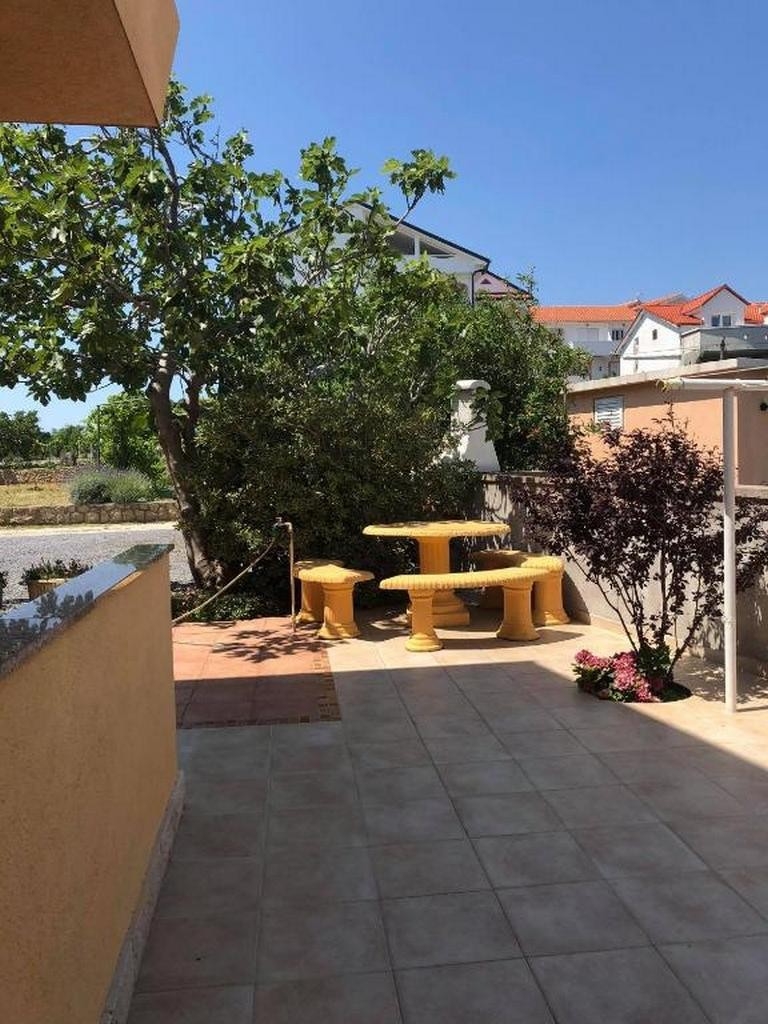 Two bedroom apartment with terrace and sea view Lopar, Rab  A-a