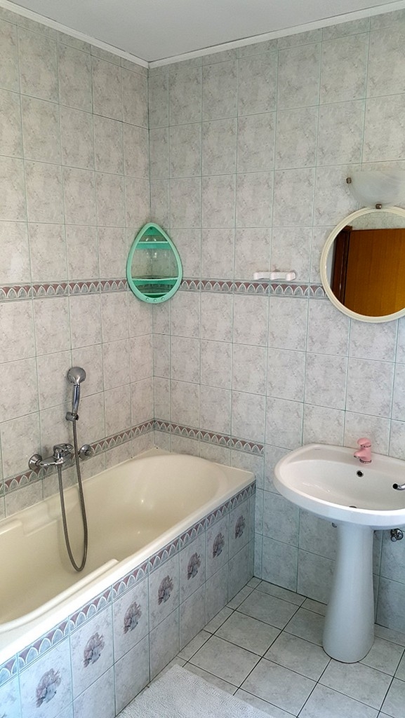 Two bedroom apartment with terrace and sea view Lopar, Rab  A-b
