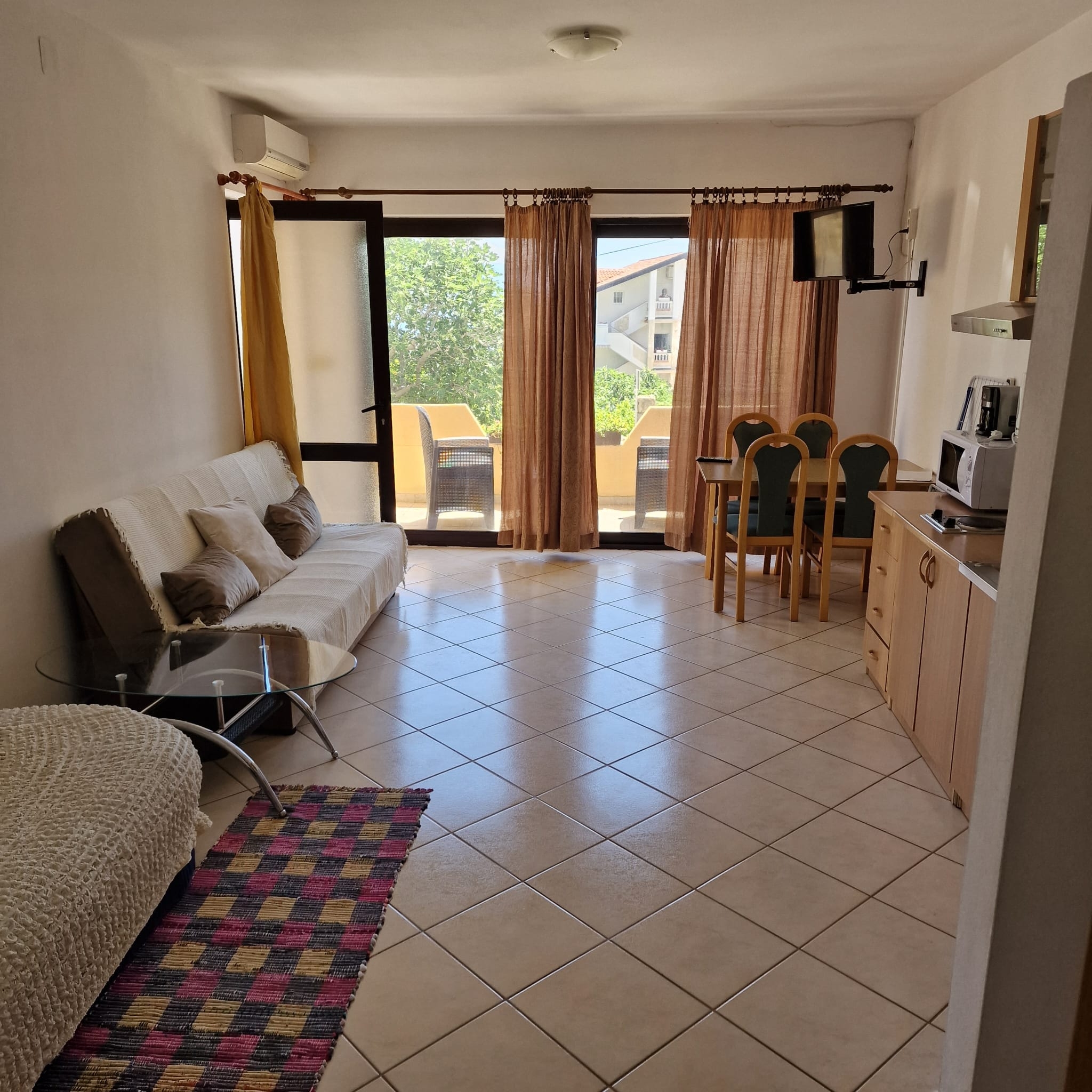 One bedroom apartment with terrace Lopar, Rab (A-21808-c) One bedroom apartment with terrace Lopar, Rab (A-21808-c)