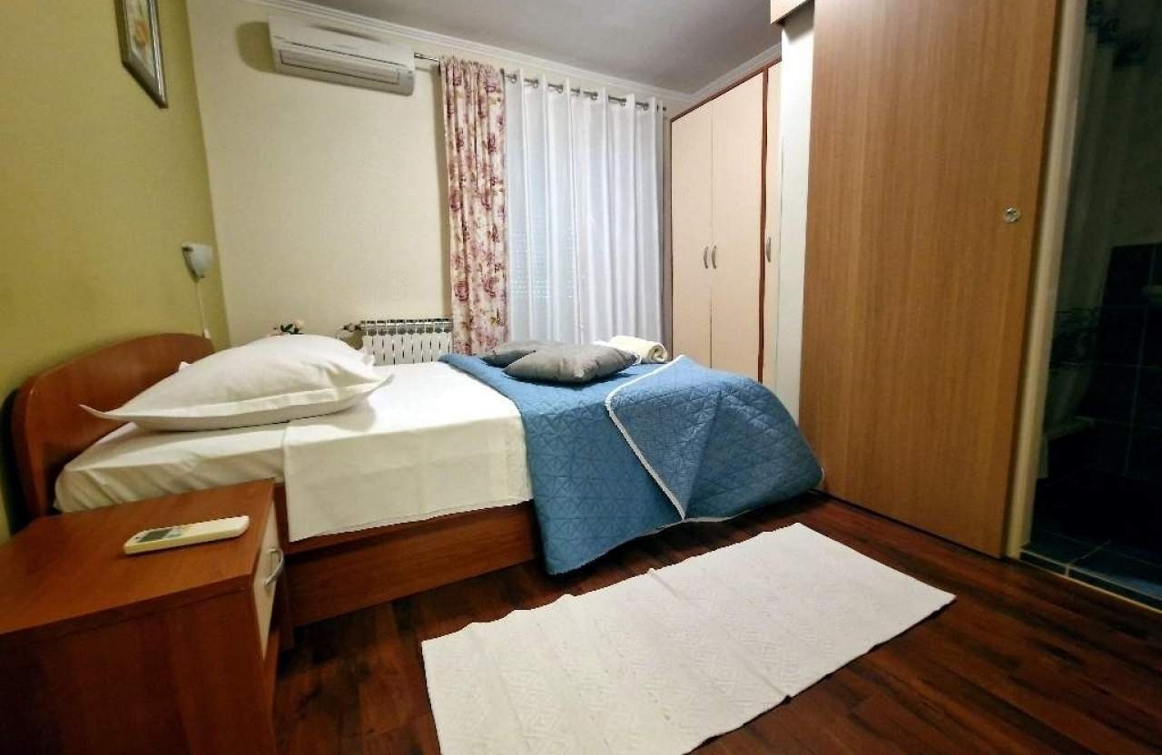 Top Rab Barbat Top Rab Barbat