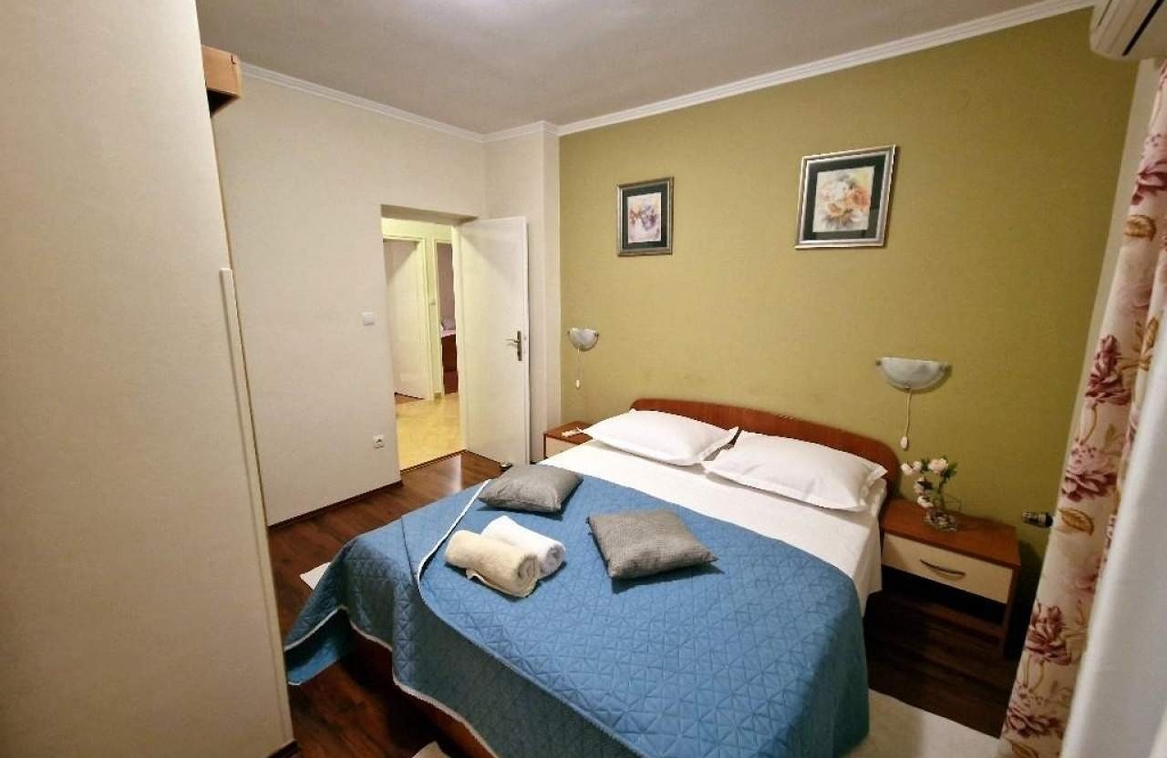 Top Rab Barbat Top Rab Barbat