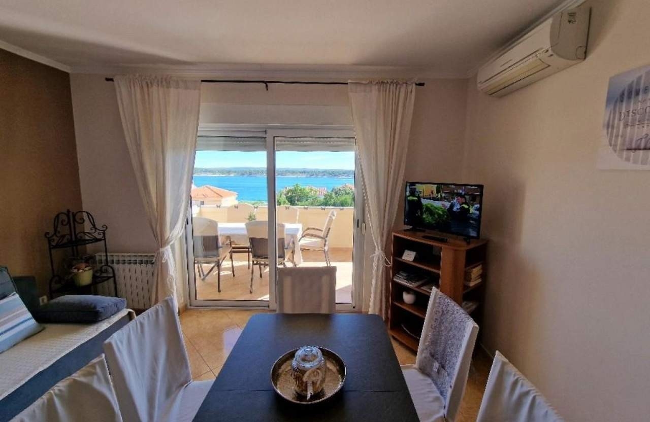 Top Rab Barbat Top Rab Barbat