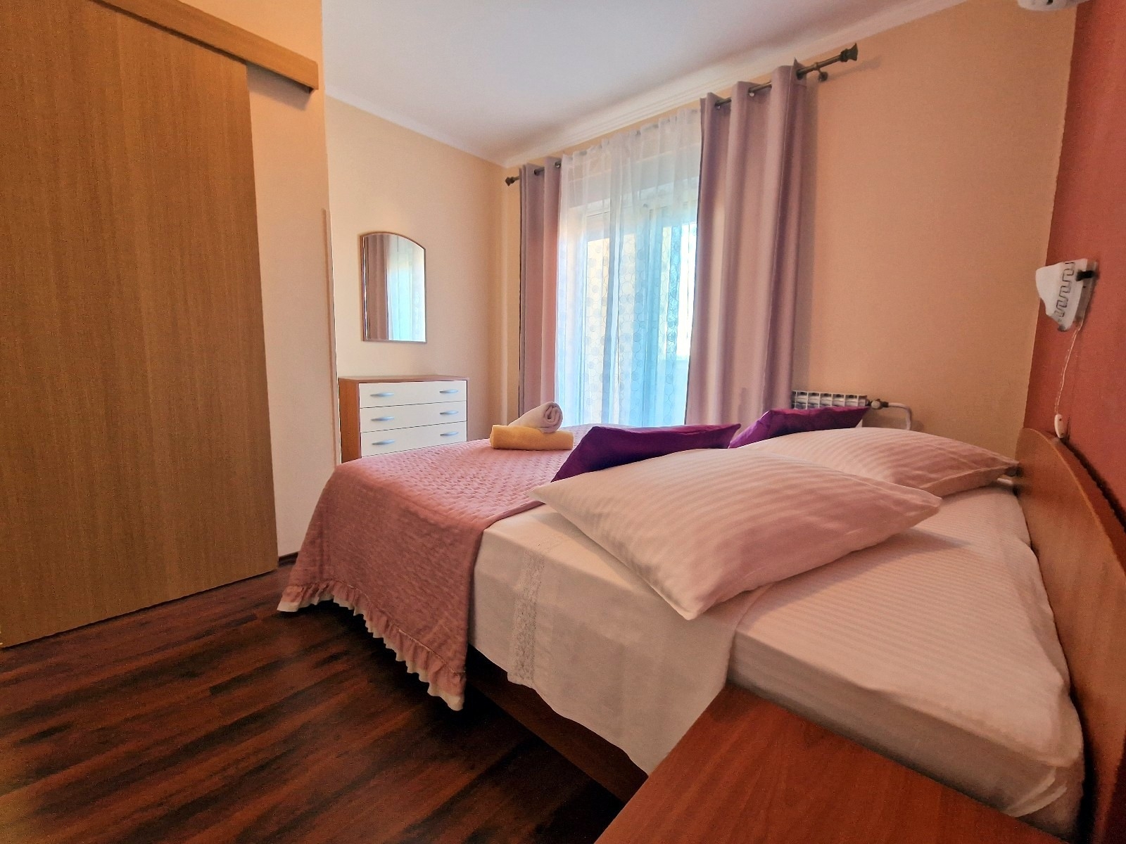 Two bedroom apartment with terrace and sea view Barbat, Rab  A-b