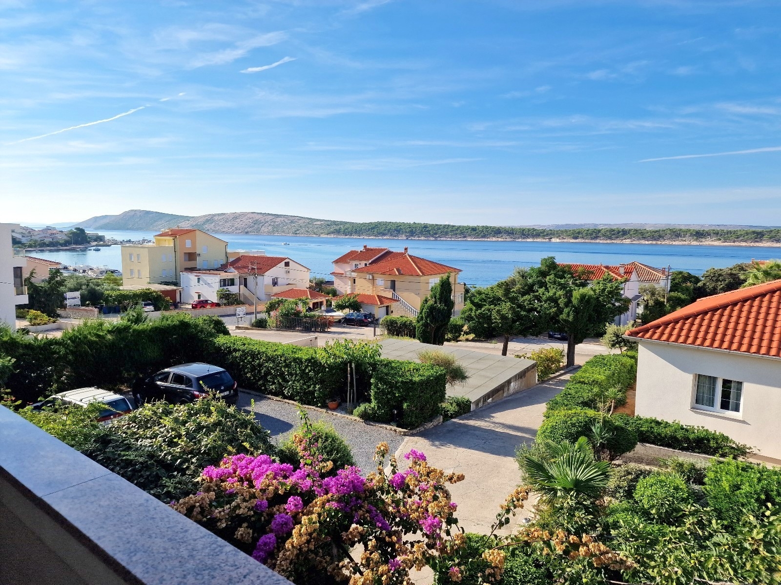 Two bedroom apartment with terrace and sea view Barbat, Rab  A-b
