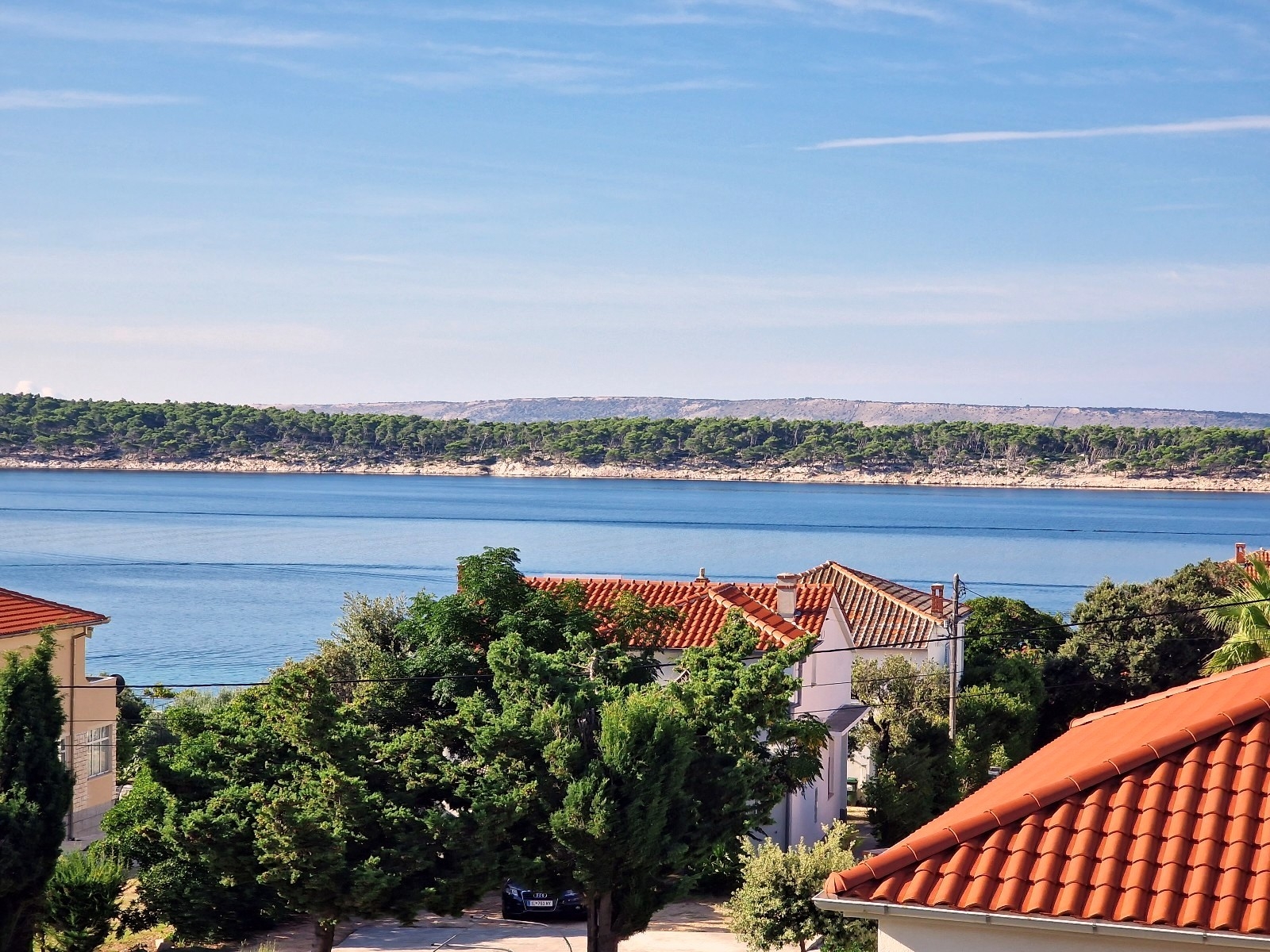 Two bedroom apartment with terrace and sea view Barbat, Rab  A-b