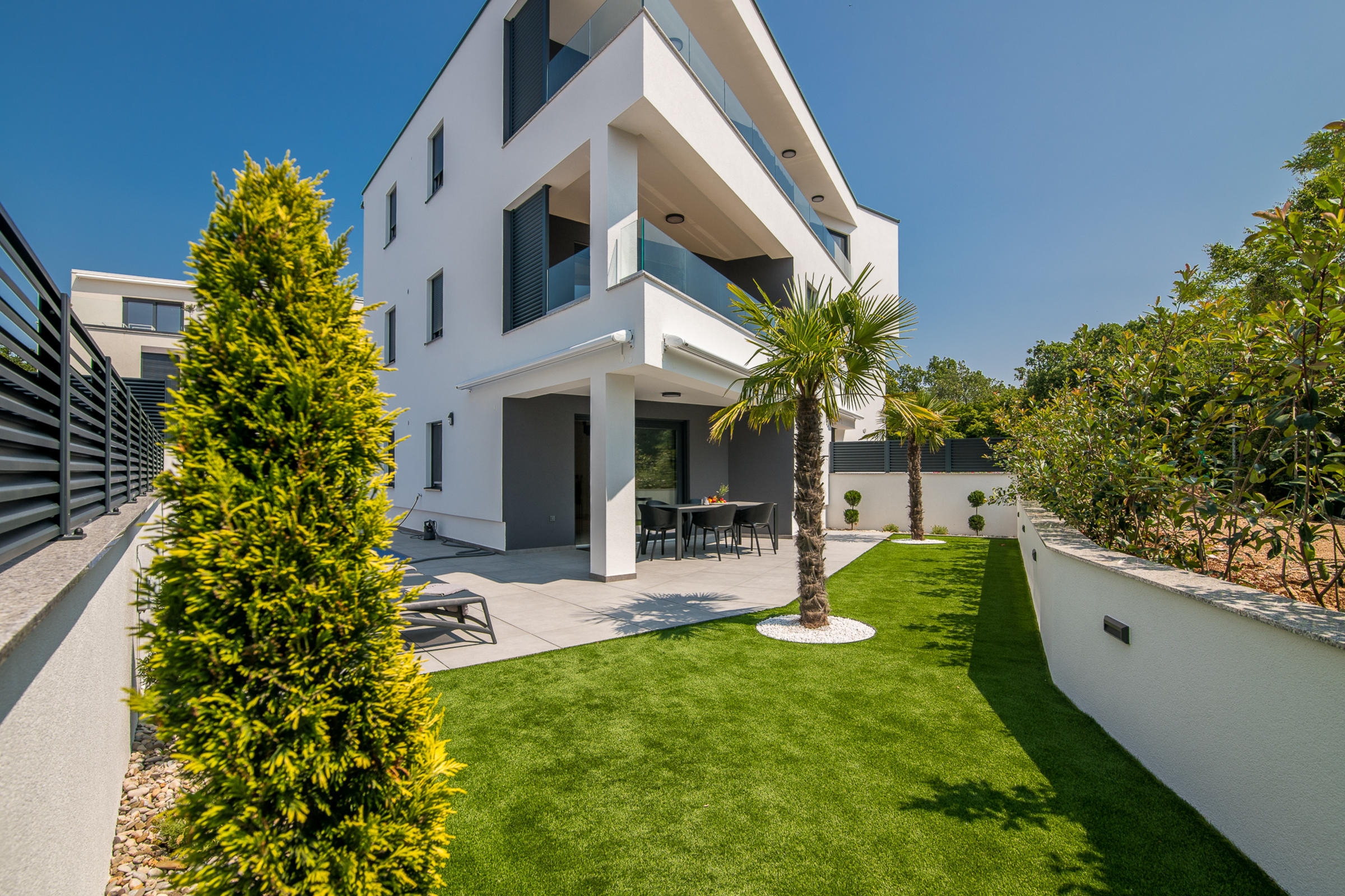 Two bedroom apartment with terrace Njivice, Krk (A-21811-a) Two bedroom apartment with terrace Njivice, Krk (A-21811-a)